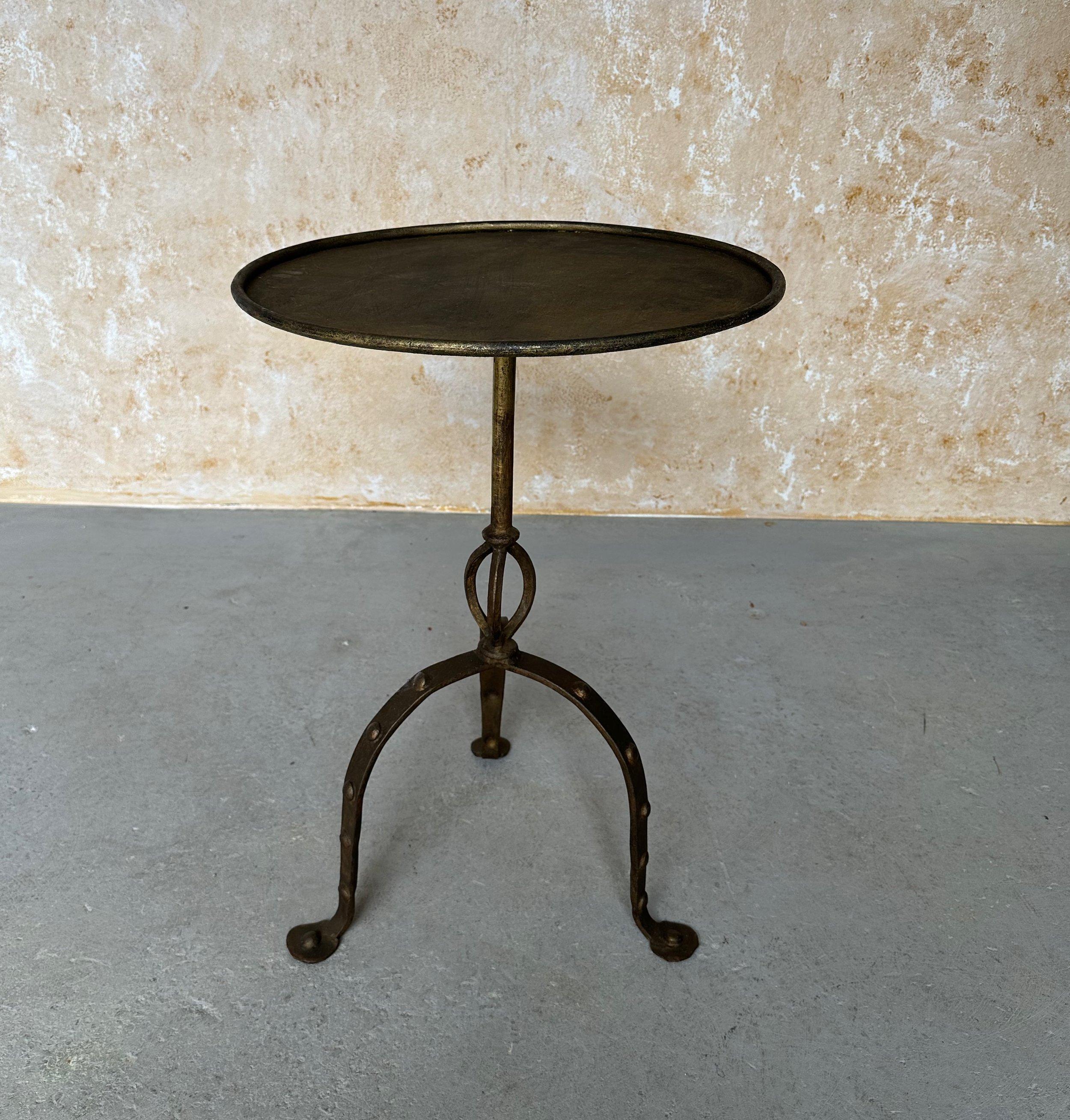 Large Vintage Spanish Iron Drinks Table on a Tripod Base In Good Condition For Sale In Buchanan, NY