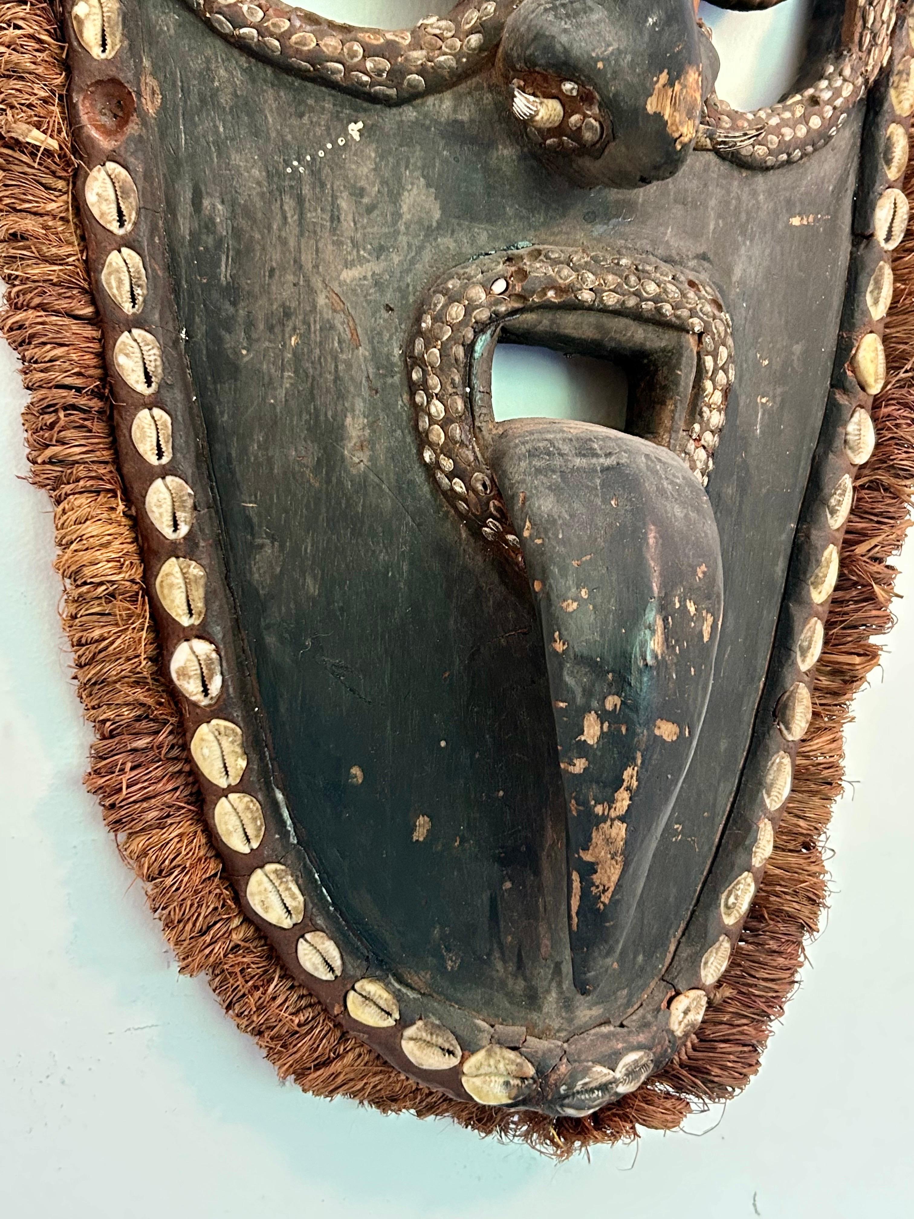Große Vintage Geist Maske Oceanic Arts (20. Jahrhundert) im Angebot