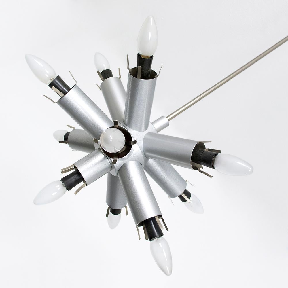 Gran araña Sputnik vintage con 11 globos de cristal, años sesenta setenta en venta 2