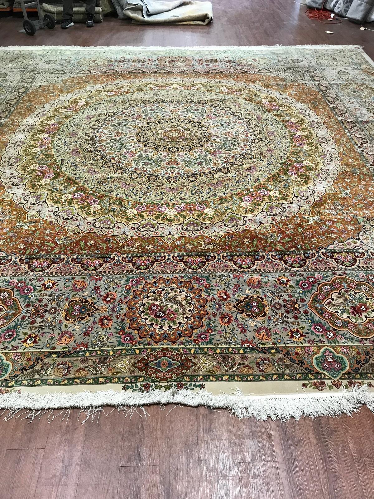 Großer quadratischer persischer Tabriz-Teppich im Vintage-Stil im Angebot 3