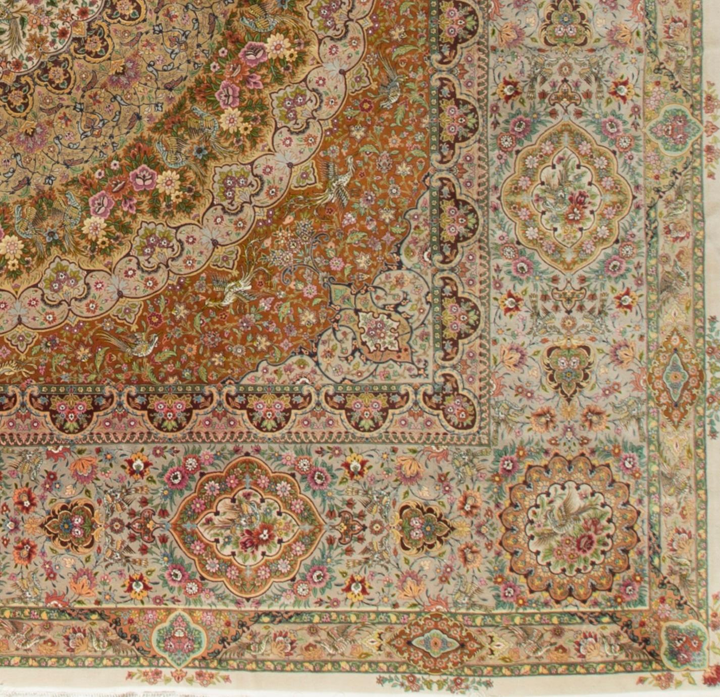 Großer quadratischer persischer Tabriz-Teppich im Vintage-Stil (Persisch) im Angebot