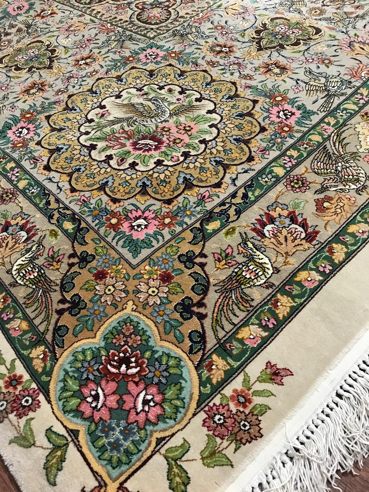 Großer quadratischer persischer Tabriz-Teppich im Vintage-Stil im Zustand „Gut“ im Angebot in Secaucus, NJ