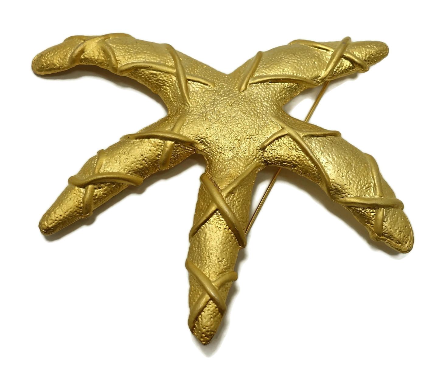 Women's or Men's Large Vintage Starfish Brooch For Sale