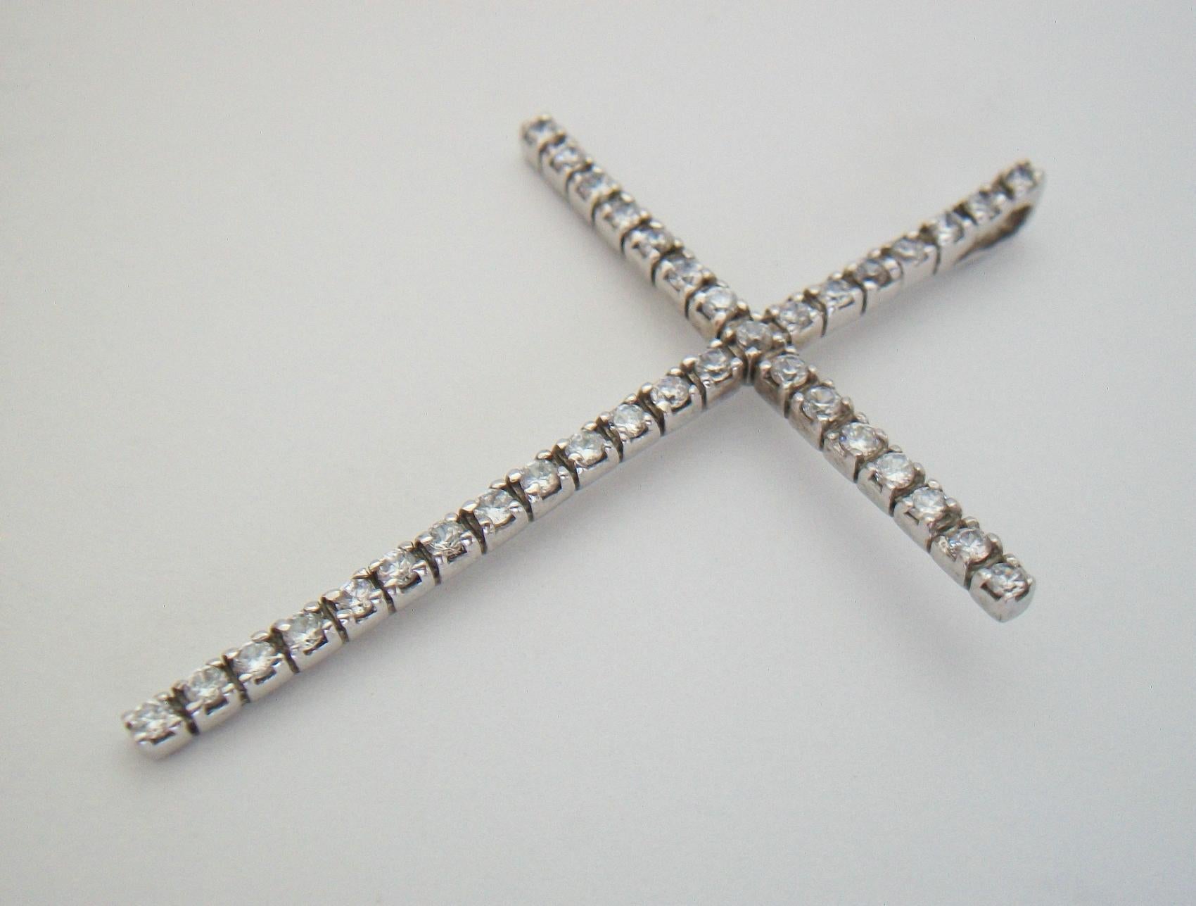 Round Cut Large Vintage Sterling Silver & Crystal Cross Pendant - U.S.A. - Circa 1990's For Sale