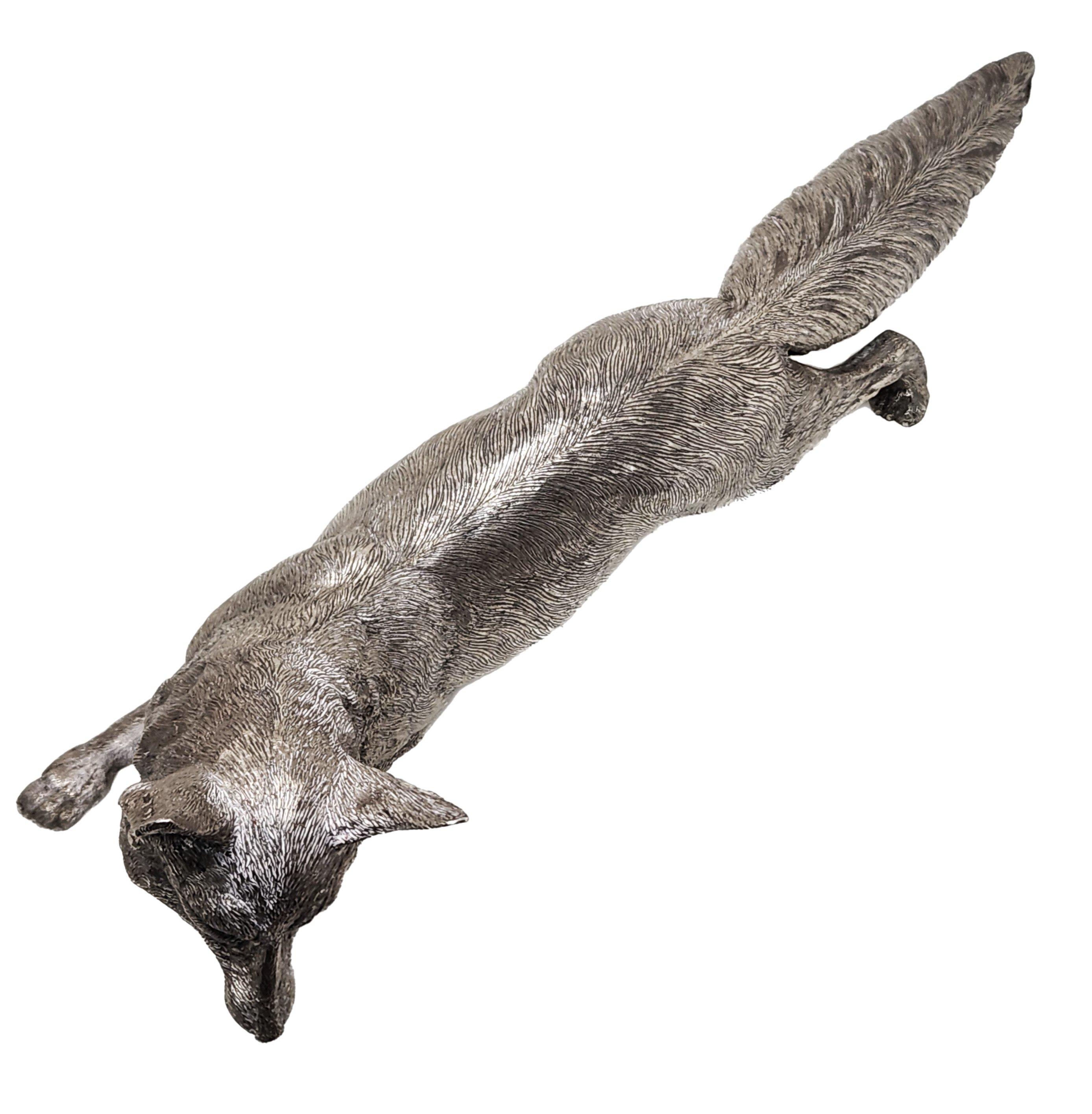 Grande modello di volpe in argento sterling d'epoca con figure del 1974 In condizioni buone in vendita a London, GB