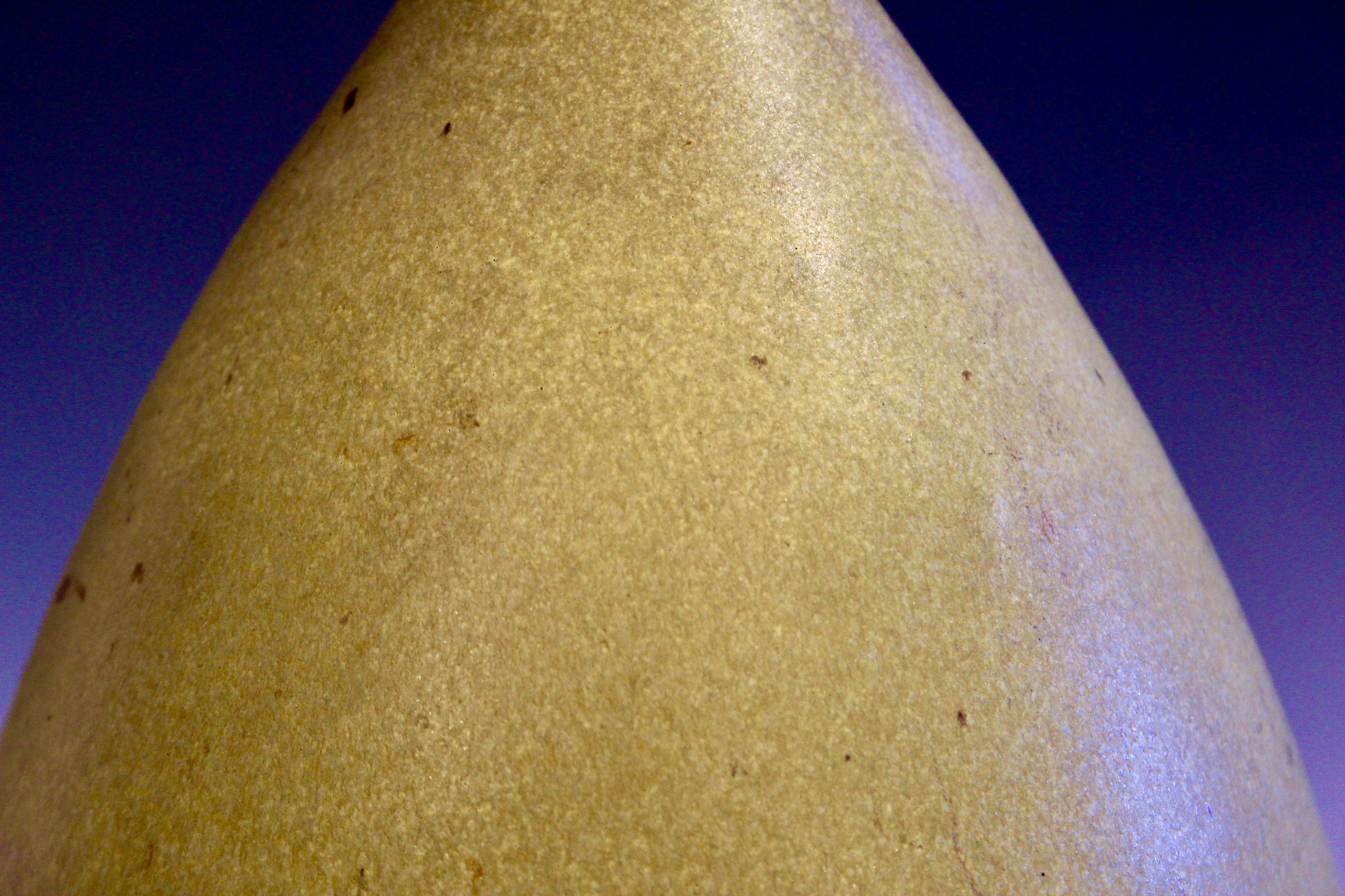 Große Vintage Studio-Vase-Lampe Sublime Satin Matt Moos Samt Chartreuse 35