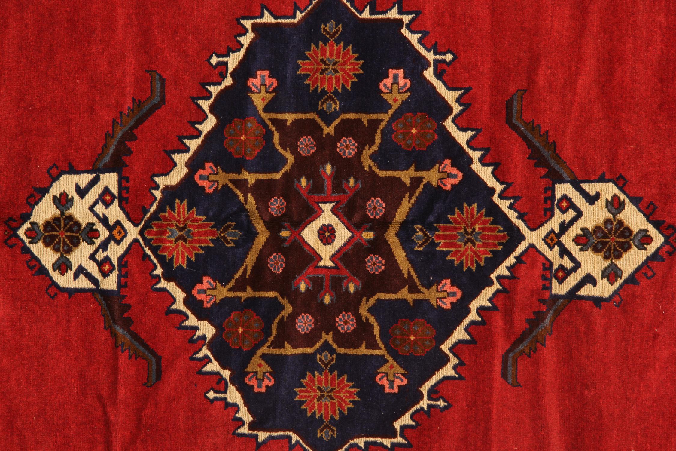Afghan Large Living Room Rug Red Vintage Sumak Handmade Carpet Red Medallion Sale  For Sale