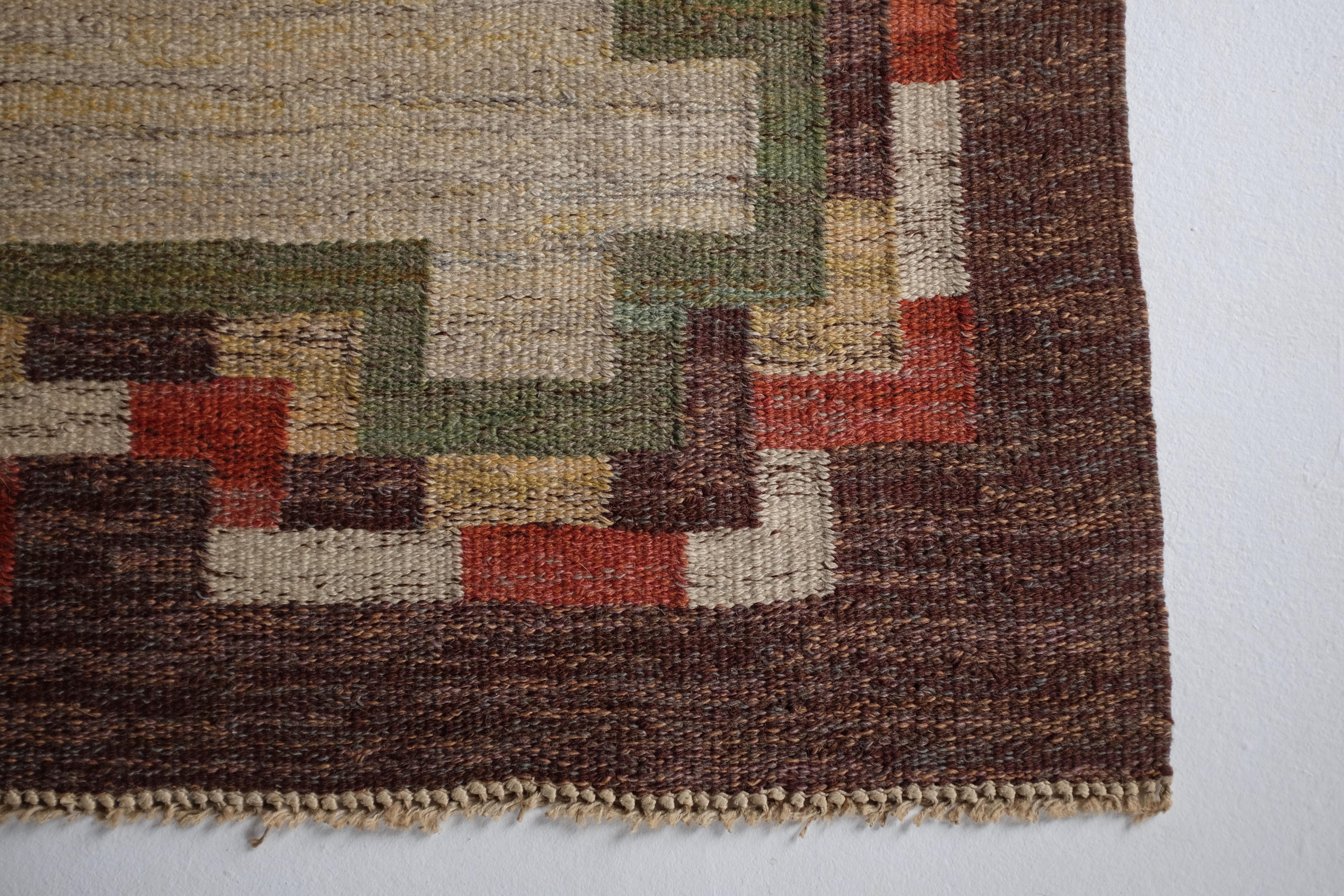 Großer schwedischer Kelim-Teppich im Vintage-Stil (Handgewebt) im Angebot