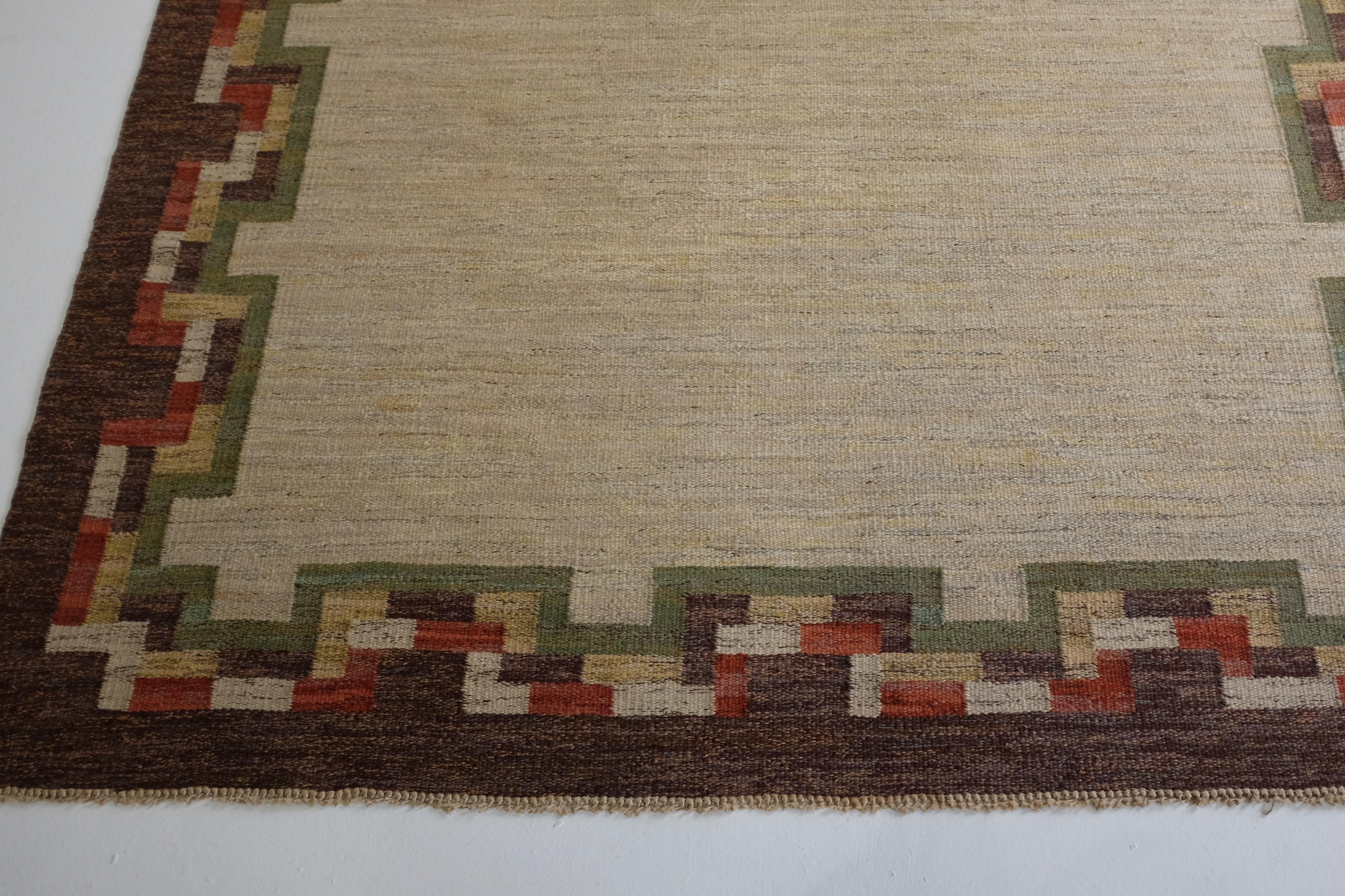 Großer schwedischer Kelim-Teppich im Vintage-Stil (Mitte des 20. Jahrhunderts) im Angebot