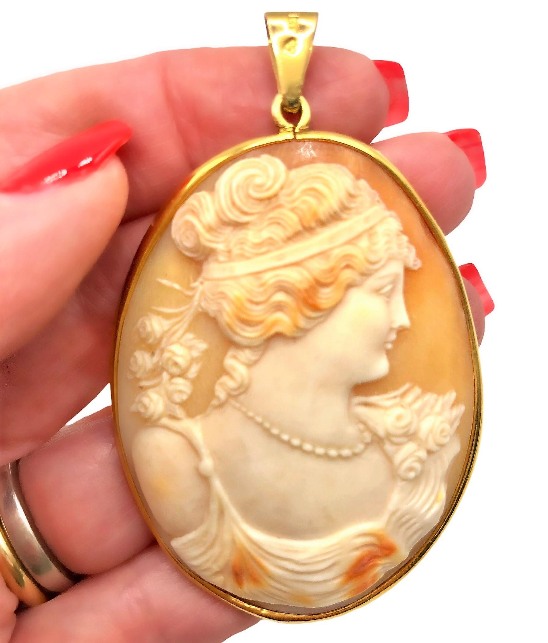 Grand camée suédois vintage en forme de coquillage avec cadre pendentif en or jaune 18 carats Pour femmes 