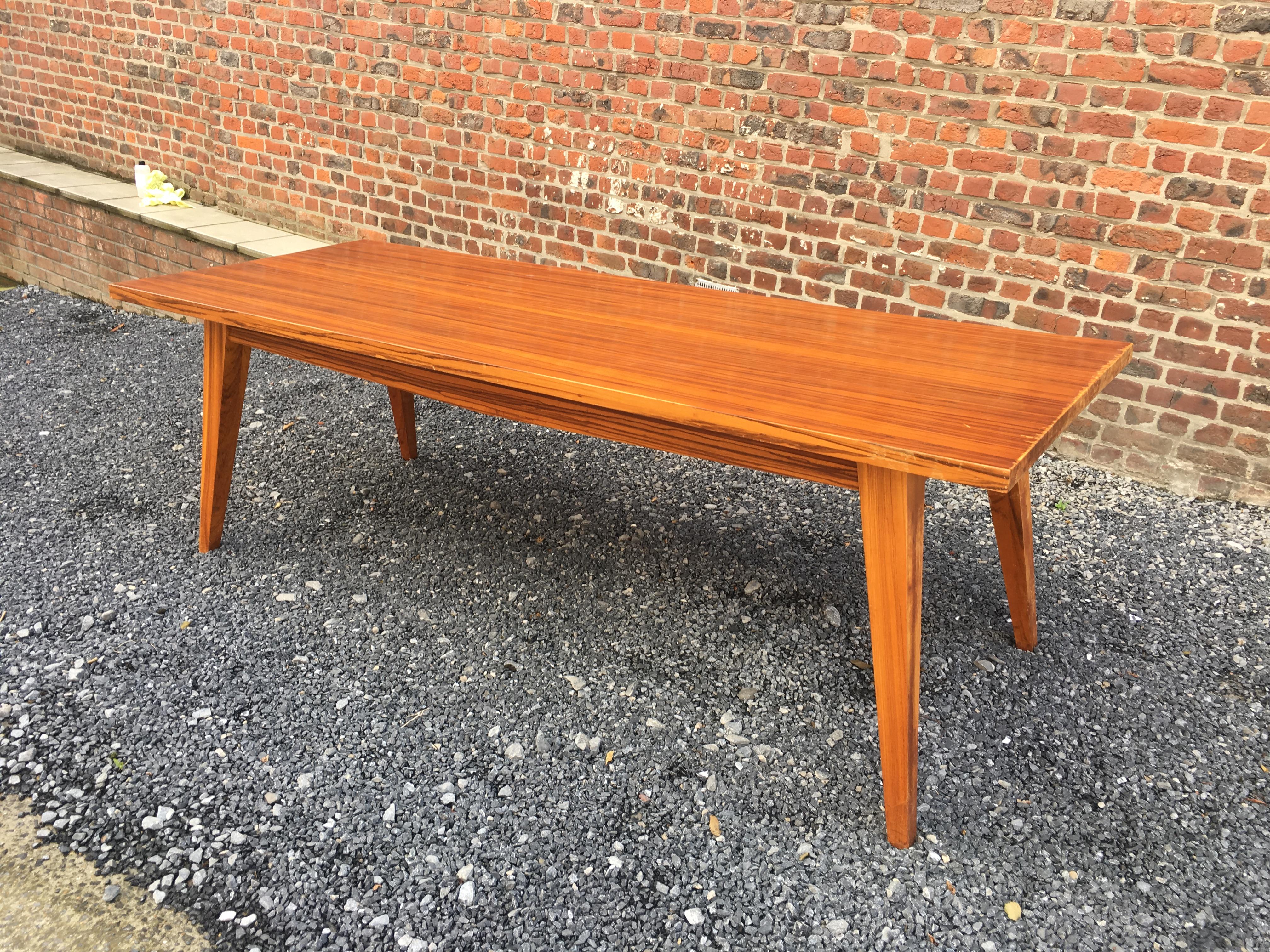 Mid-Century Modern Large vintage table in solid zebra wood circa 1960 For Sale