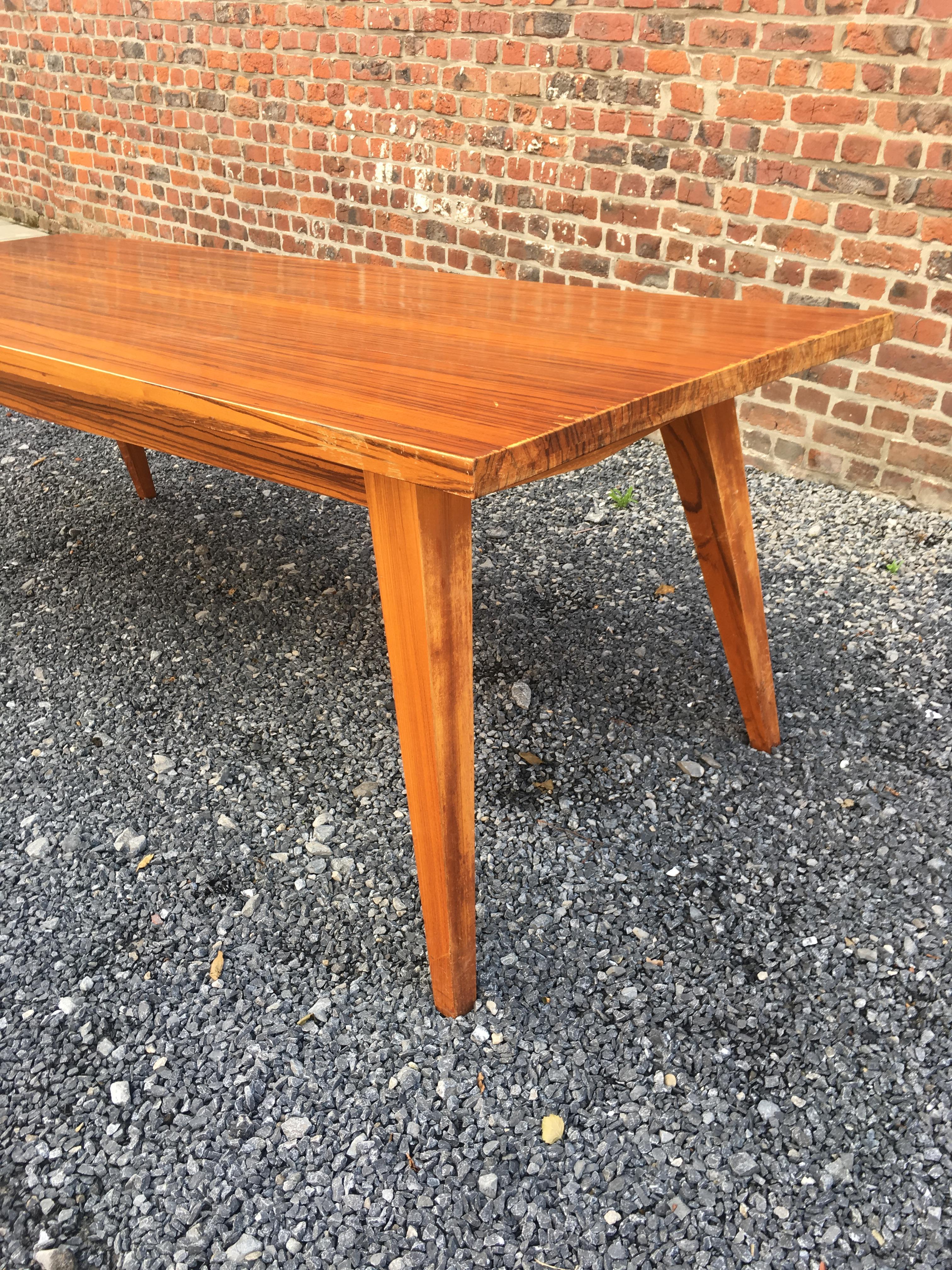 Large vintage table in solid zebra wood circa 1960 In Good Condition For Sale In Saint-Ouen, FR