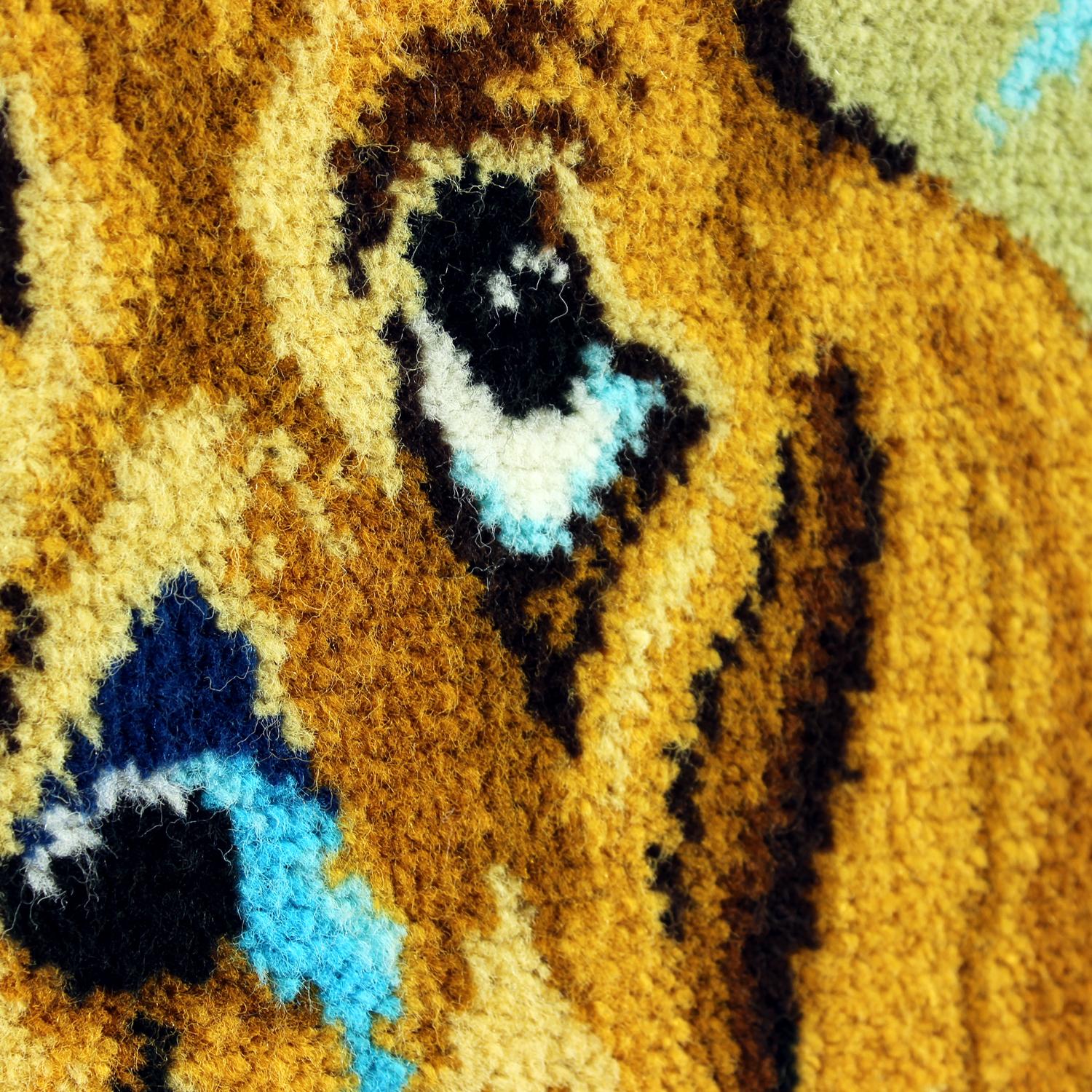 Großer Vintage-Wandteppich mit Cartoon-Hund im Rahmen, Tschechoslowakei 1970er Jahre (Tschechisch) im Angebot