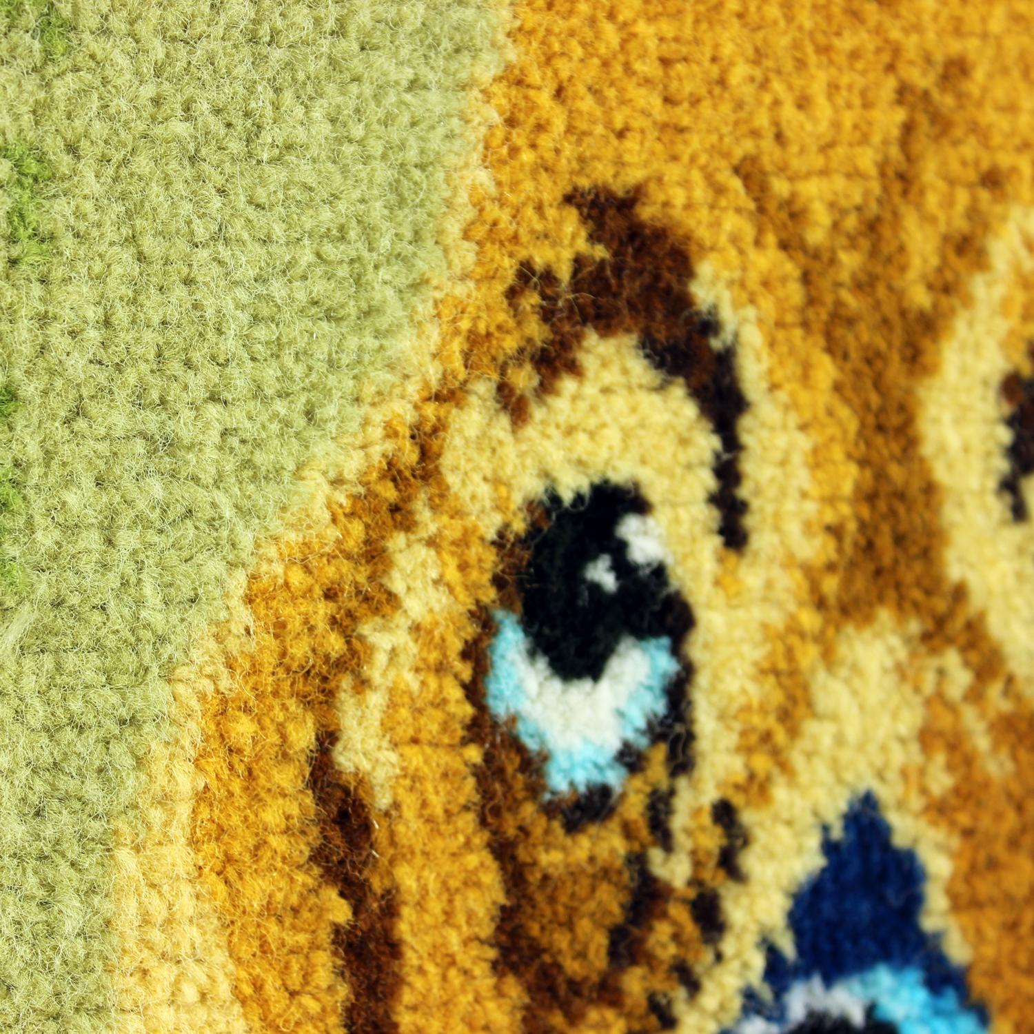 Großer Vintage-Wandteppich mit Cartoon-Hund im Rahmen, Tschechoslowakei 1970er Jahre im Zustand „Hervorragend“ im Angebot in Zohor, SK