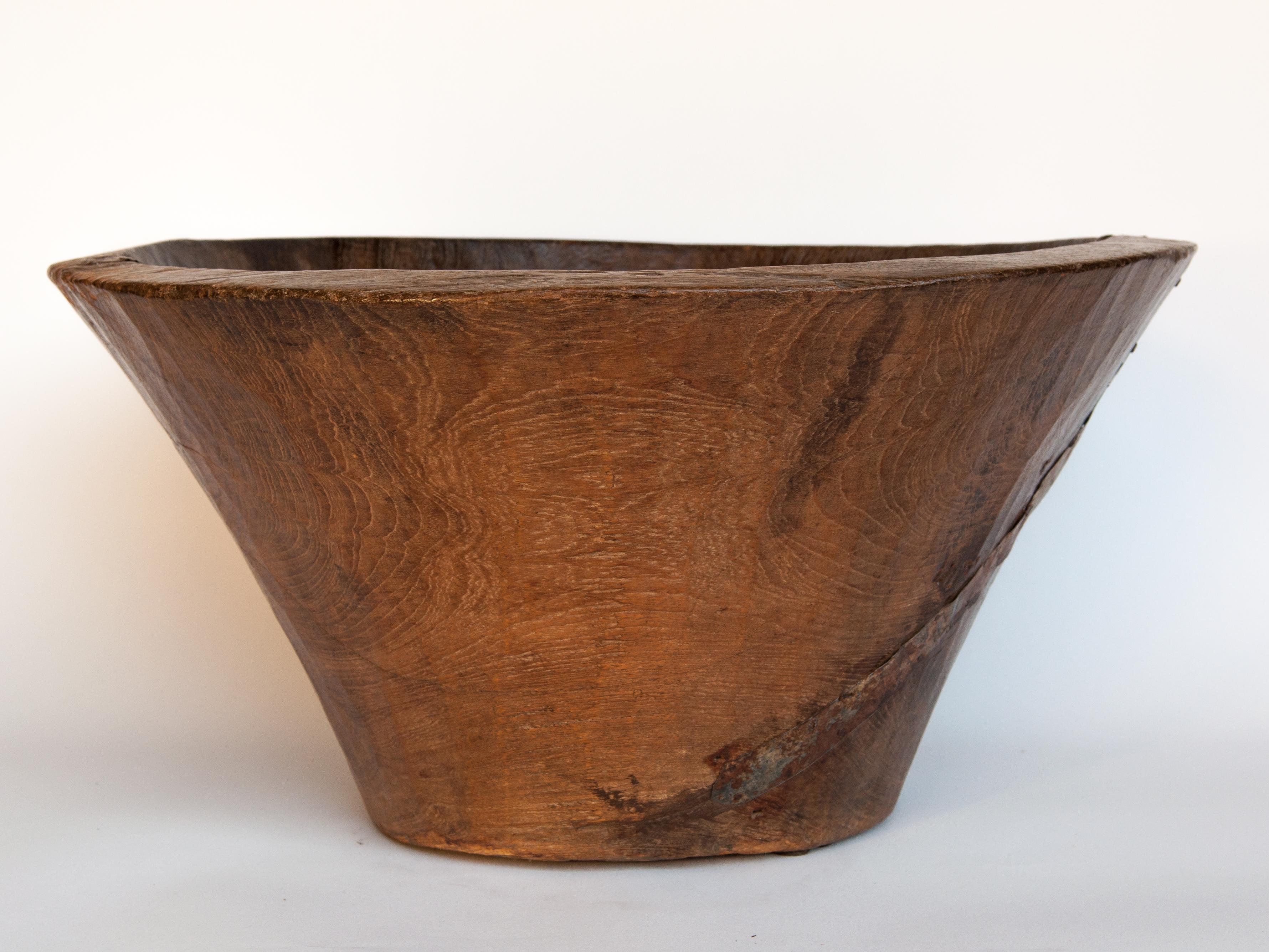 Large Vintage Teak Bowl, Hand Hewn, from Cirebon, North Java, Mid-20th Century 1