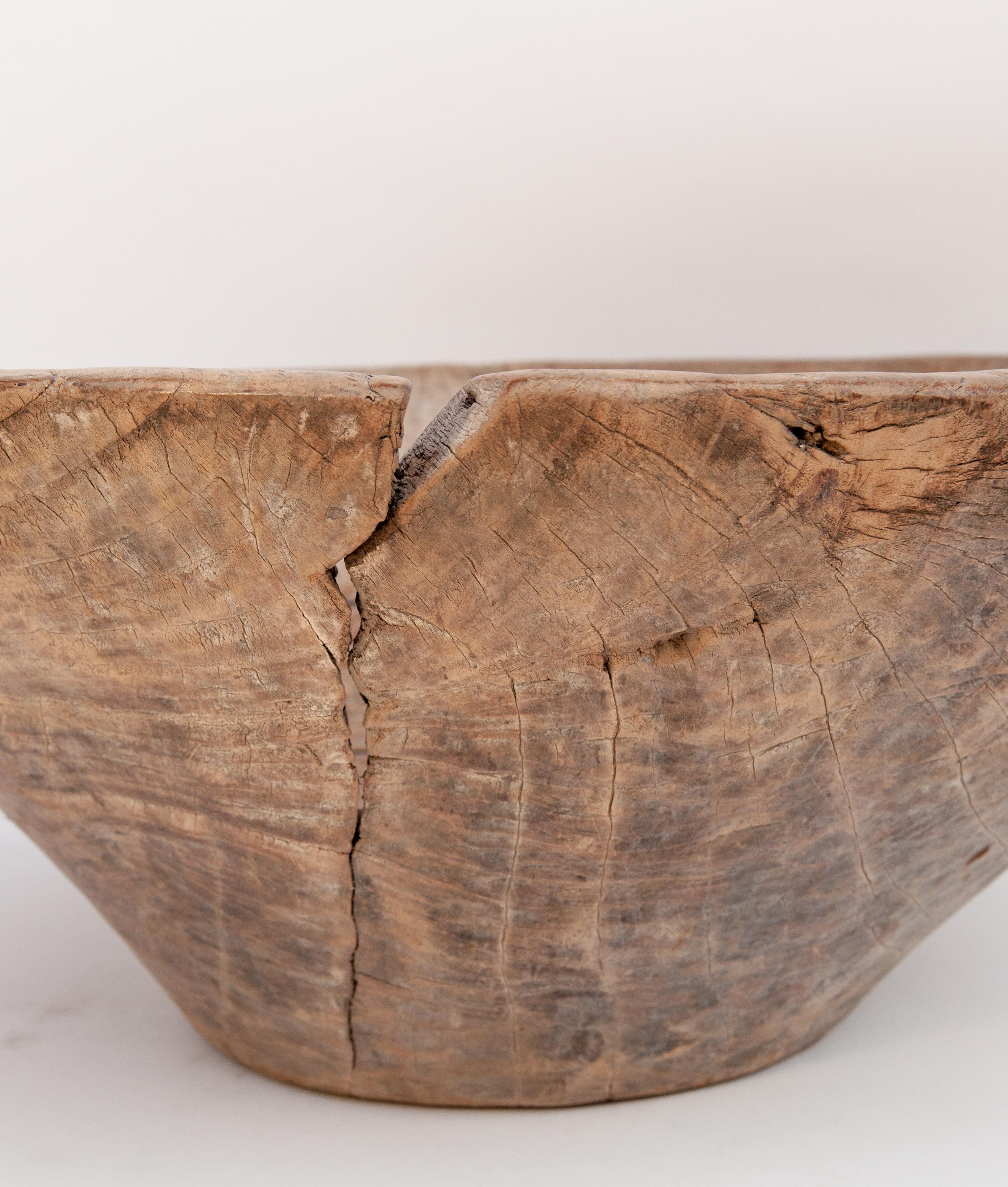 Large Vintage Teak Wood Bowl, from North Java, Mid-20th Century 9