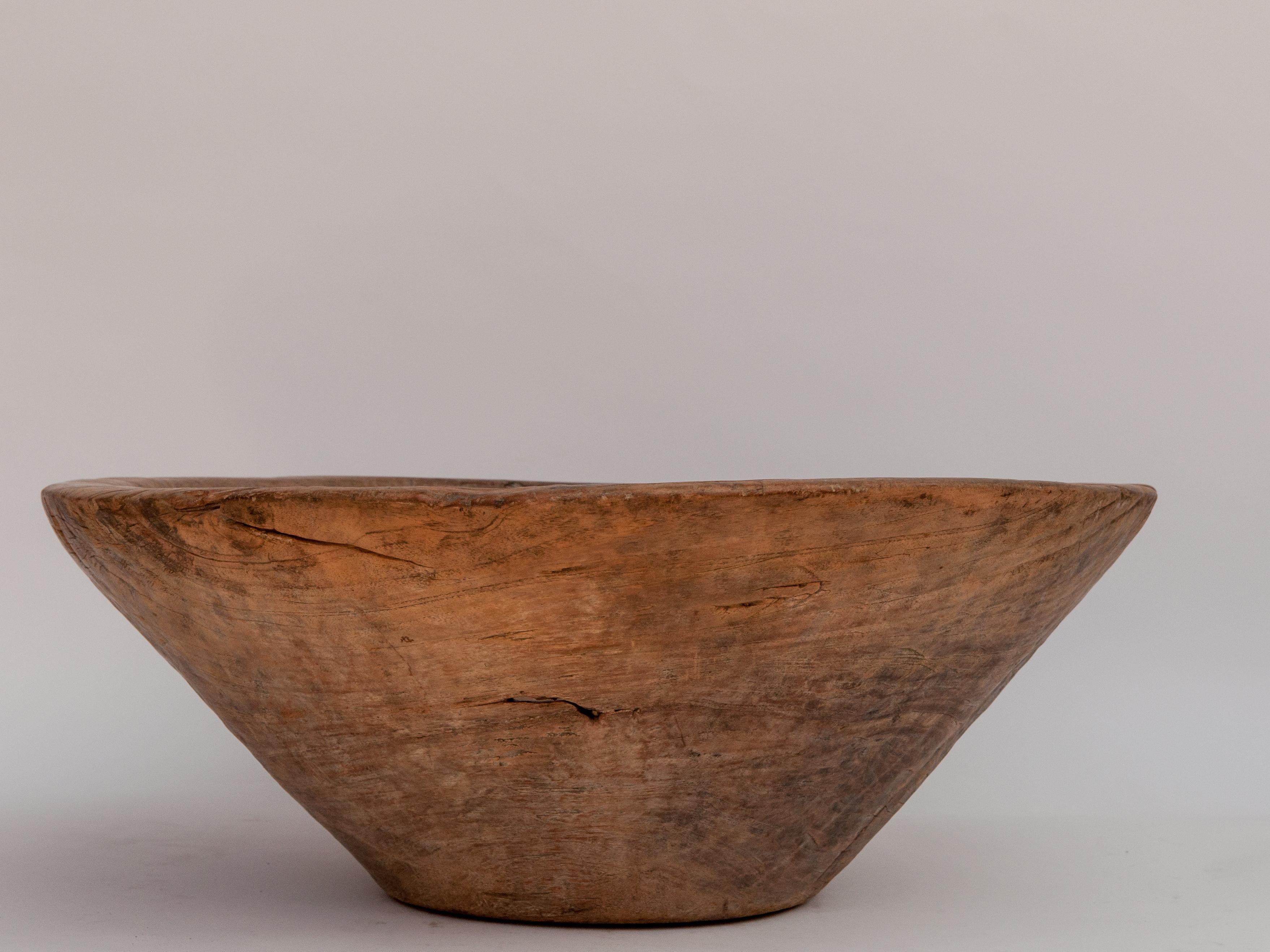 Hand-Crafted Large Vintage Teak Wood Bowl, from North Java, Mid-20th Century