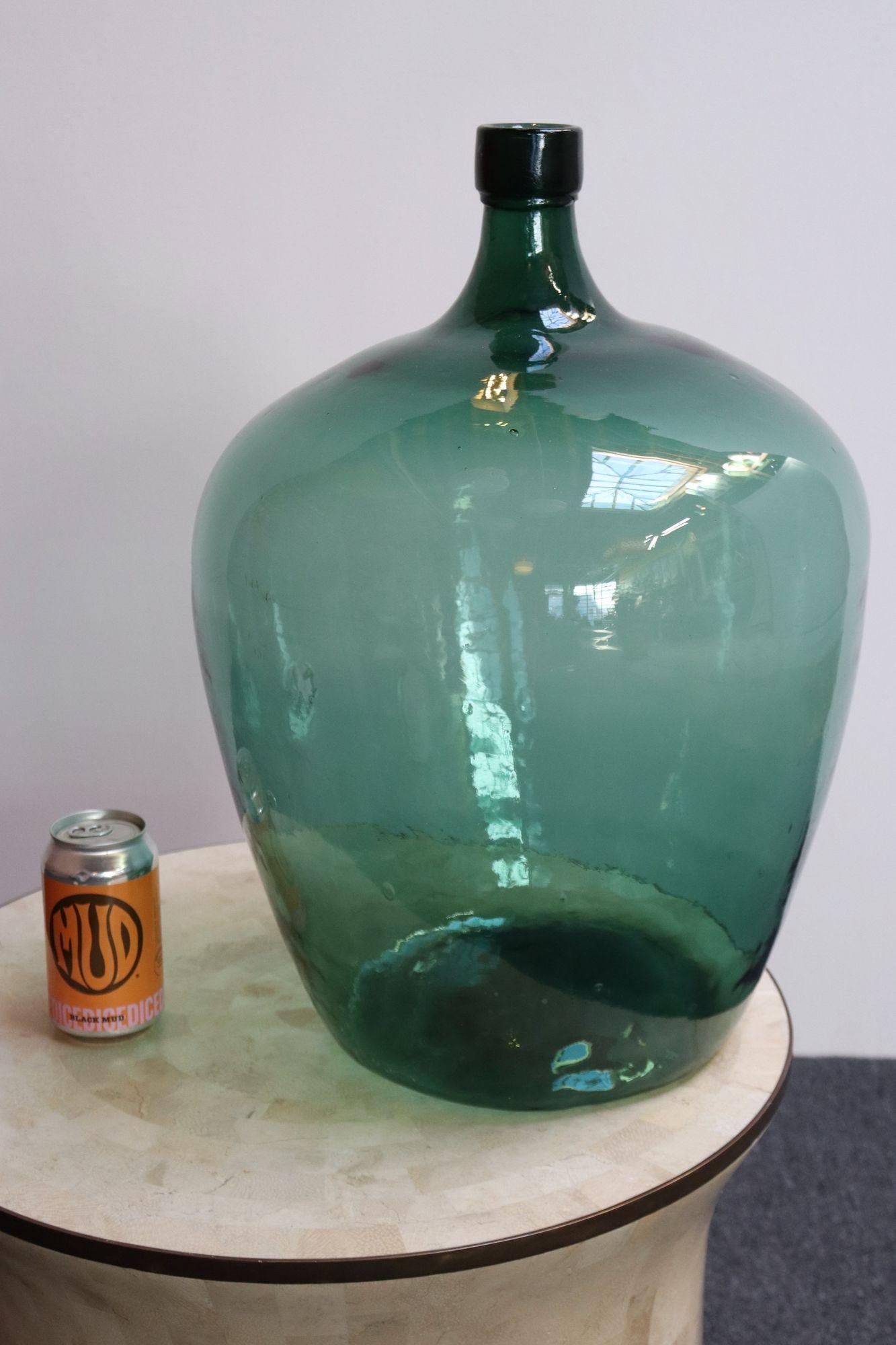 Große Vintage Teal Aqua Grün Französisch Demijohn / Carboy (20. Jahrhundert) im Angebot