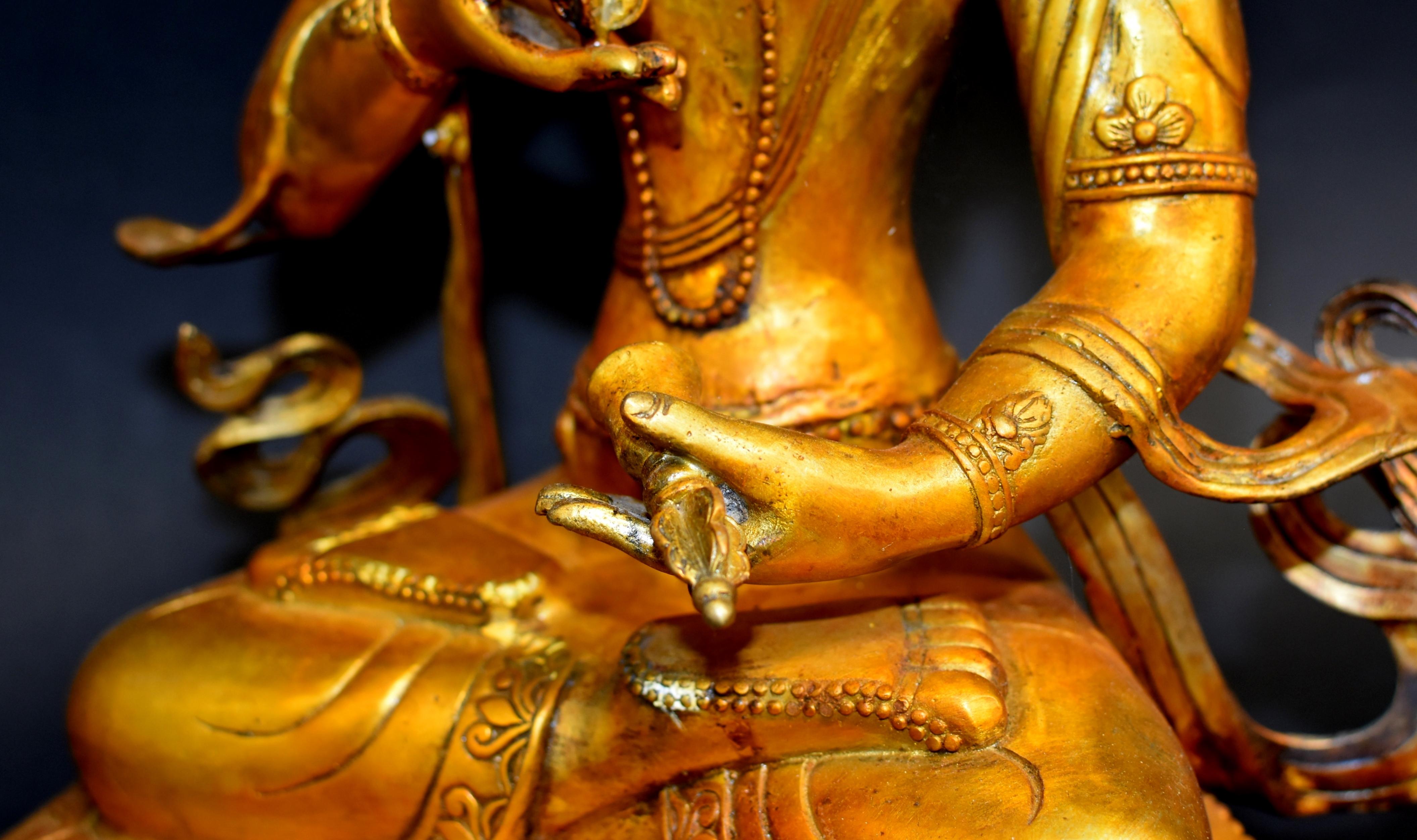 Großer tibetischer Buddha Vajrasattva, vergoldete Bronze, Vintage im Angebot 6