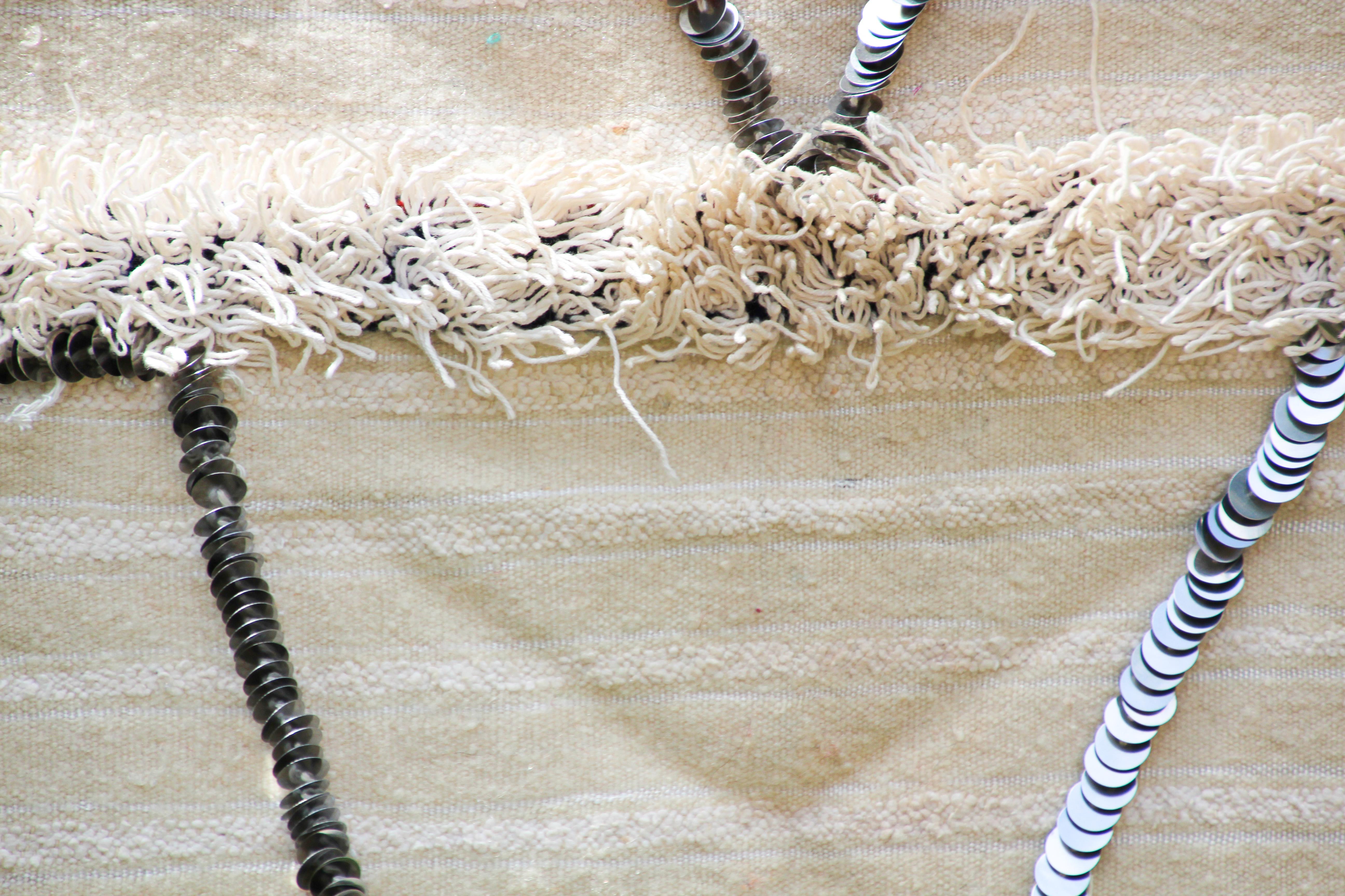 Laine Couverture de mariage vintage artisanale en textile tribal marocain avec paillettes en vente