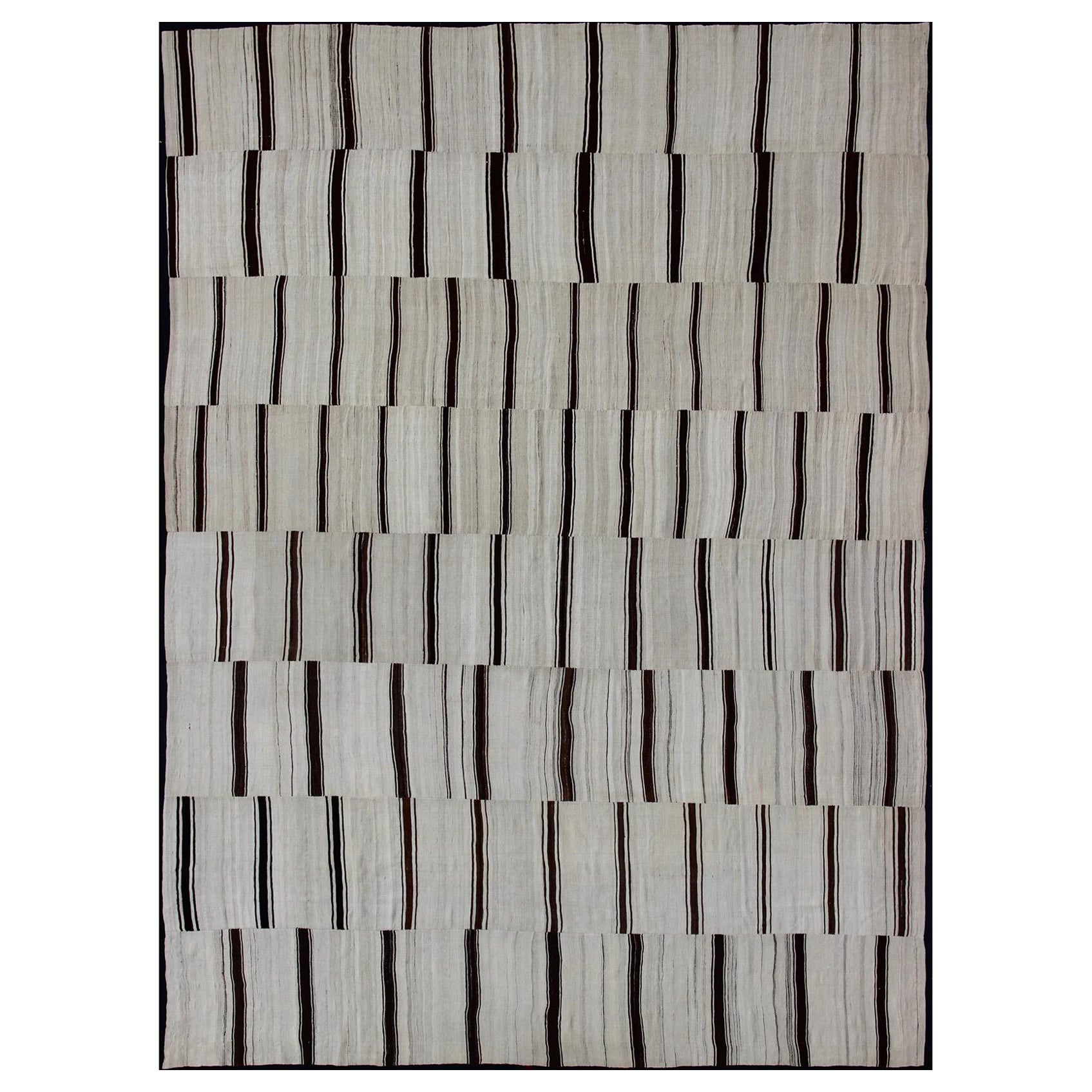Grande tappeto vintage turco Rug & Kilim a strisce verticali color crema e marrone