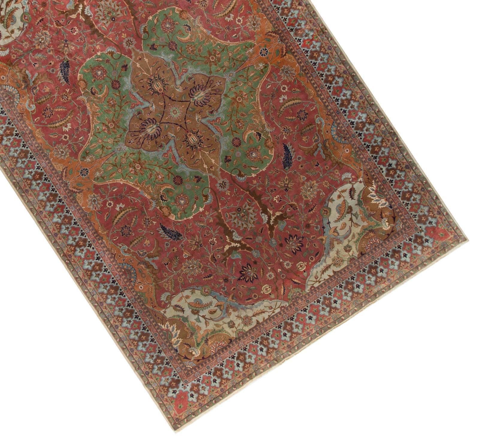 Large Vintage Turkish Sivas Rug circa 1940 11'8 x 17'7 In Good Condition For Sale In Secaucus, NJ