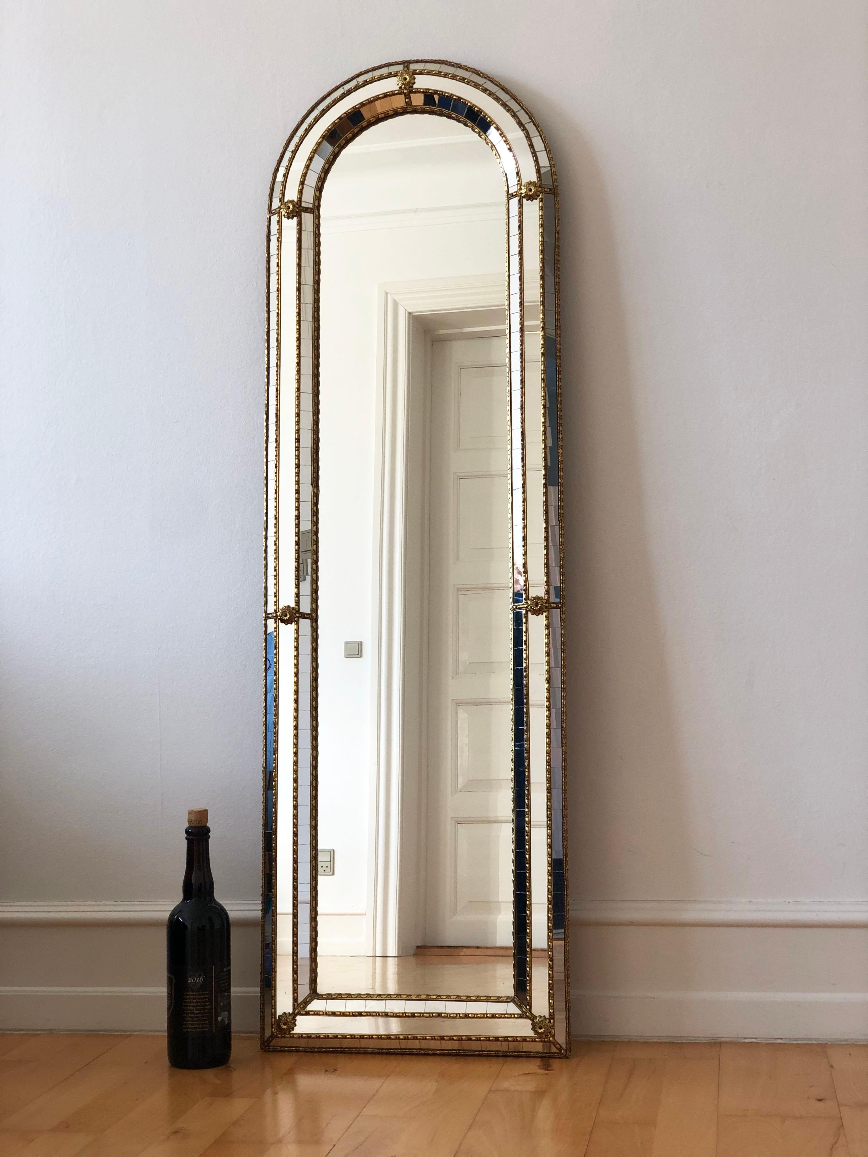 Large Vintage Venetian Full Length Mirror Hollywood Regency in Gold Spain 1980s im Zustand „Gut“ im Angebot in Sakskøbing, DK