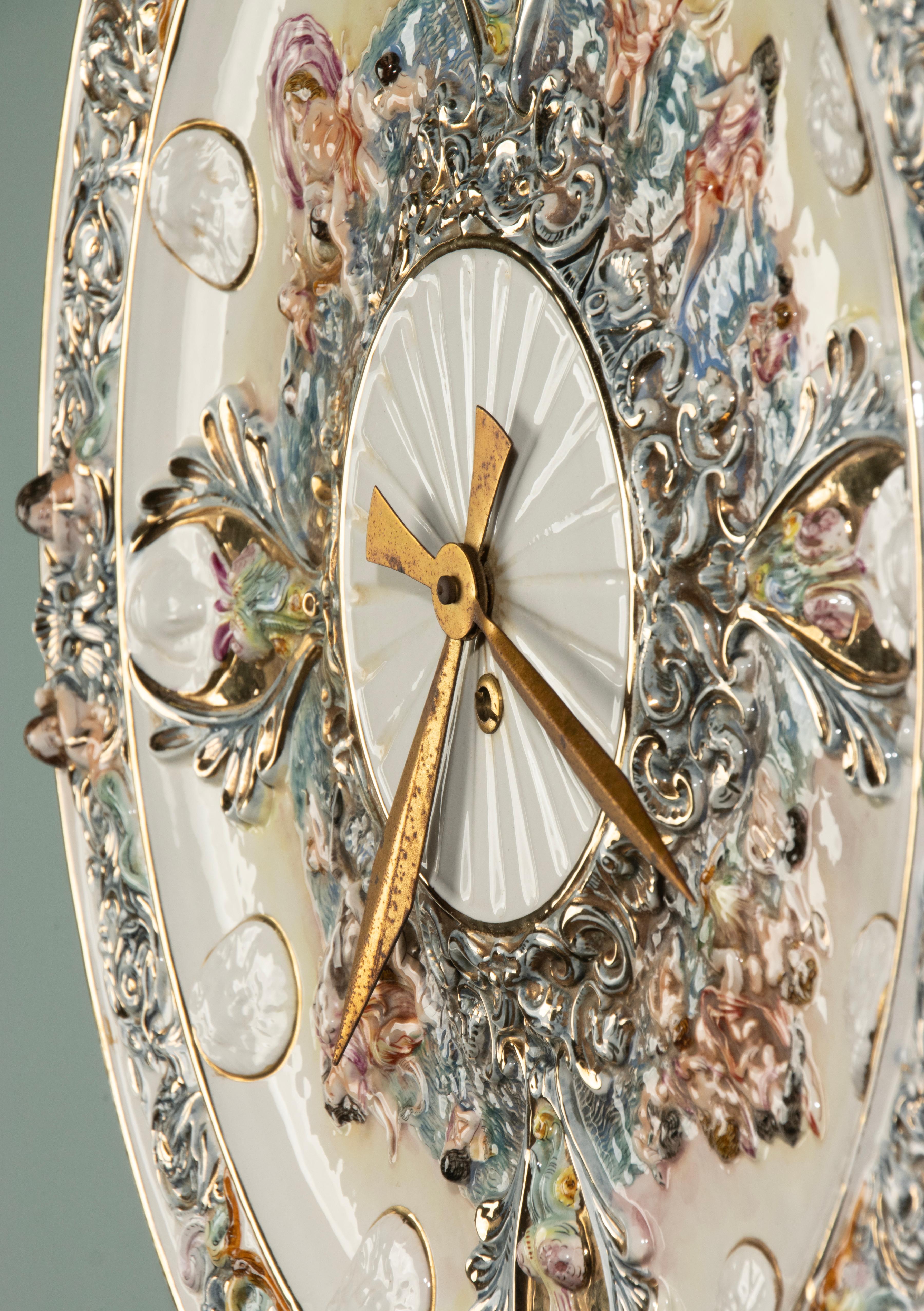 Großer Jahrgang  Wanduhr - Capodimonte - Keramik - Barockstil im Angebot 8
