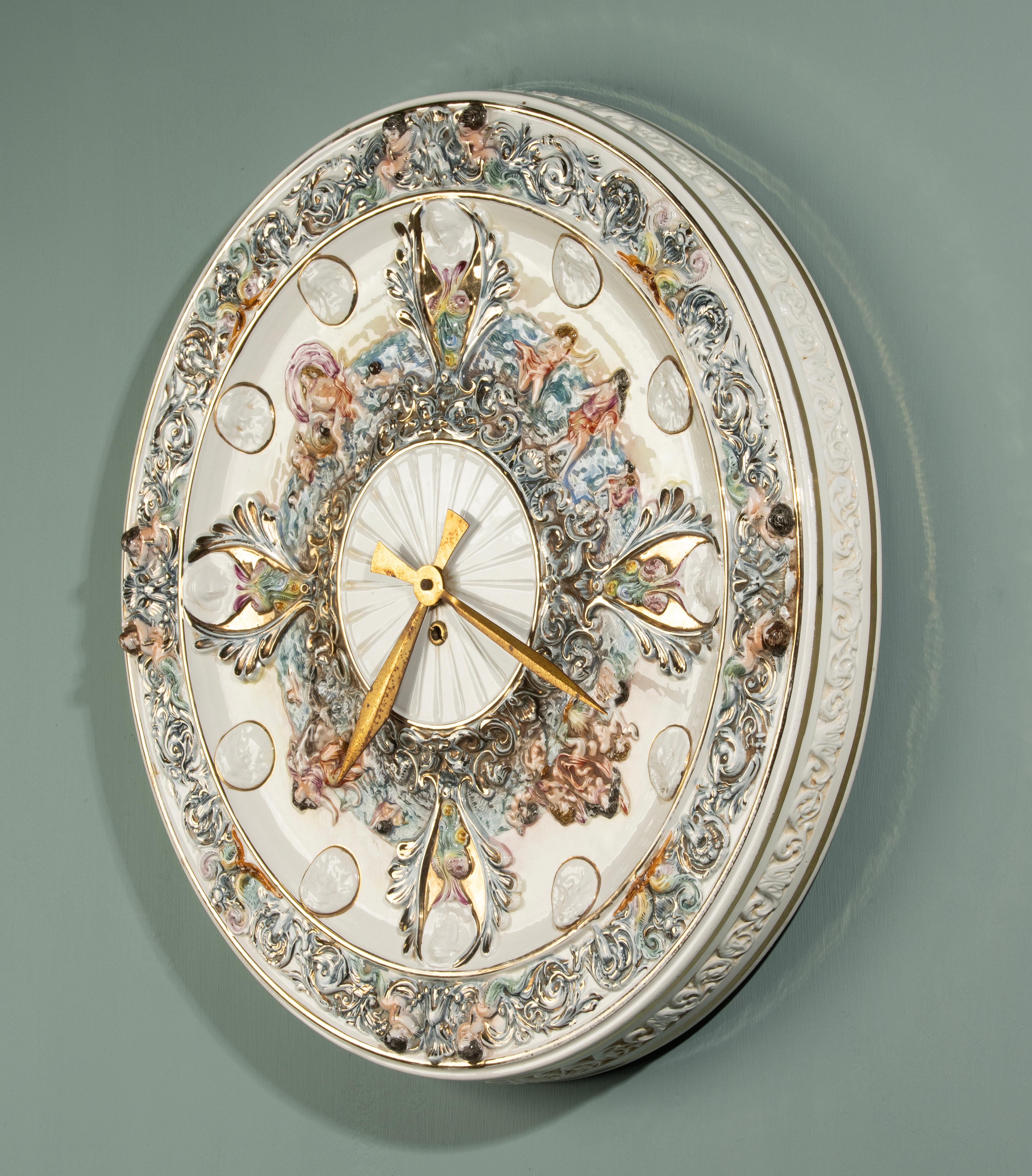 Großer Jahrgang  Wanduhr - Capodimonte - Keramik - Barockstil im Zustand „Gut“ im Angebot in Casteren, Noord-Brabant