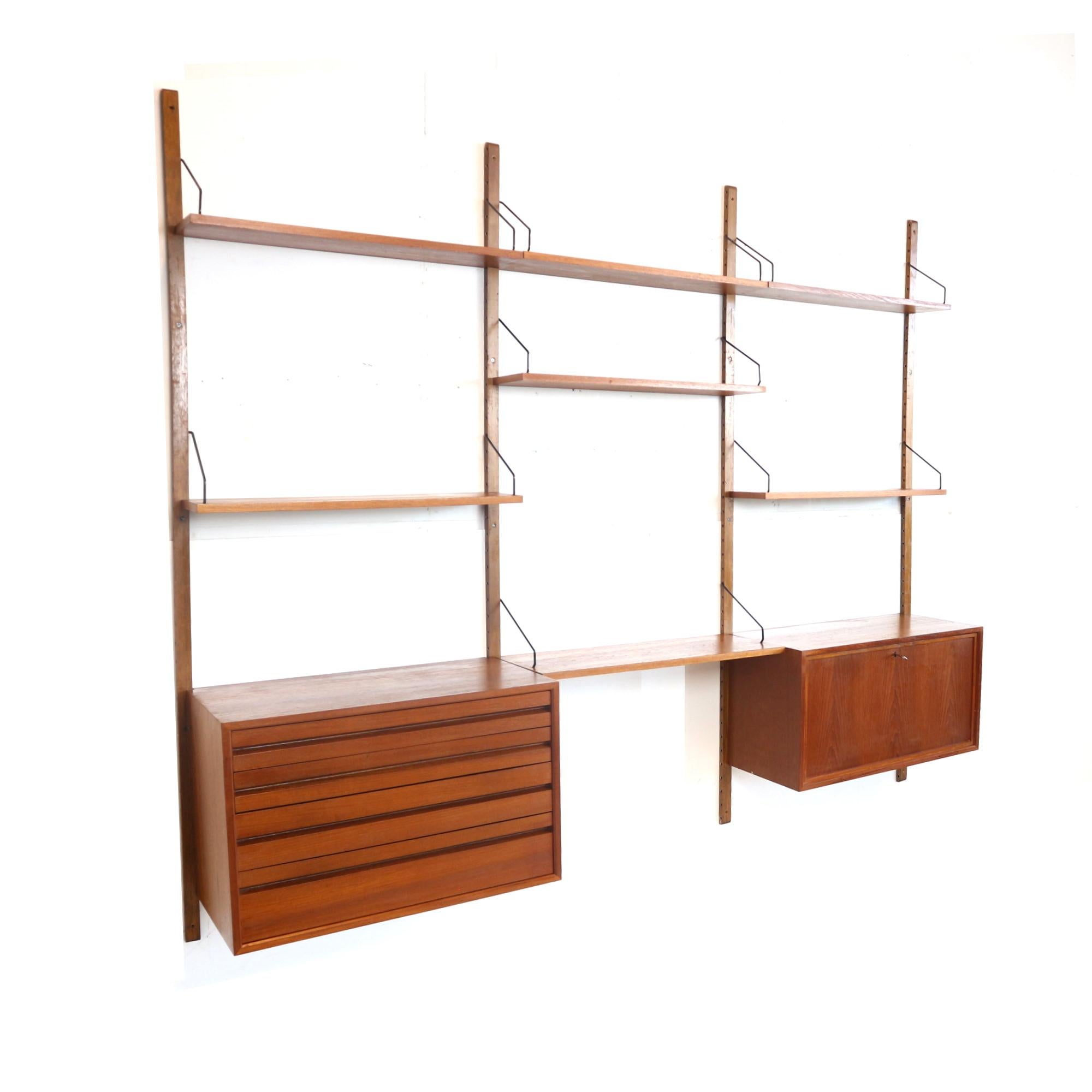 Teak Large vintage wall system by Poul Cadovius made in the 1960s For Sale