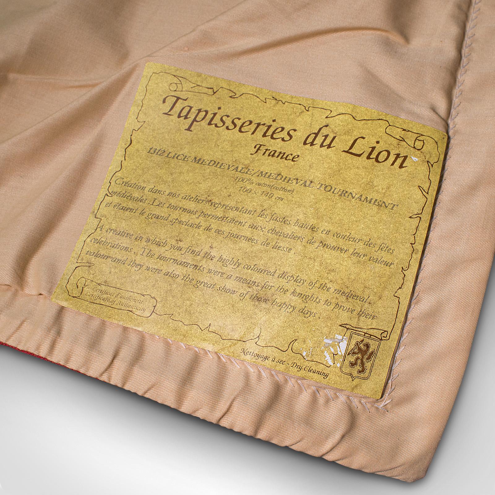 Grande tapisserie murale vintage, française, broderie à l'aiguille, panneau d'exposition, goût médiéval en vente 2