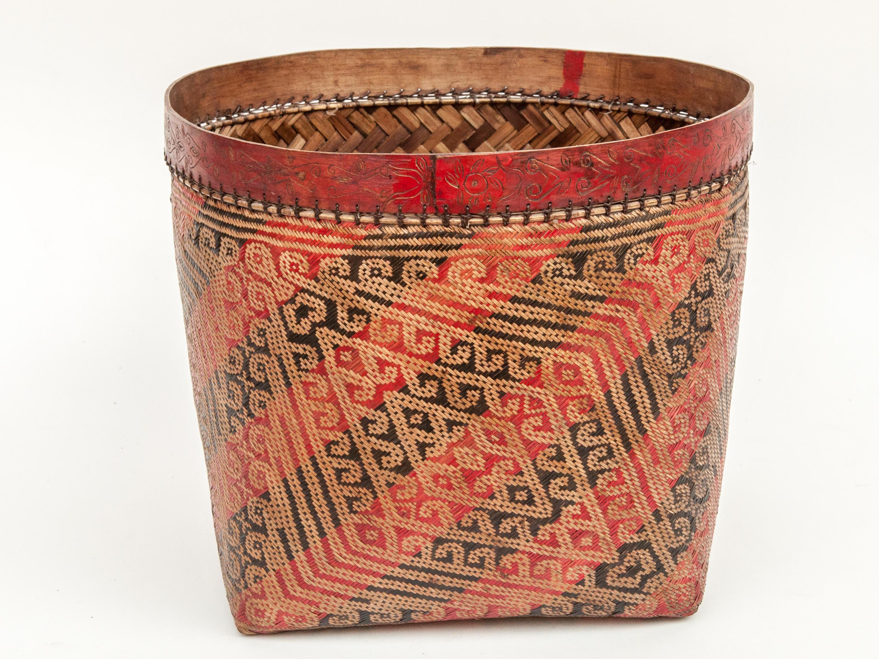 Indonesian Large Vintage Wedding Basket. Woven Design, Iban of Borneo, Late 20th Century