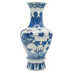 Grand vase vintage blanc et bleu, chinois, céramique, décor, balustre de fleurs