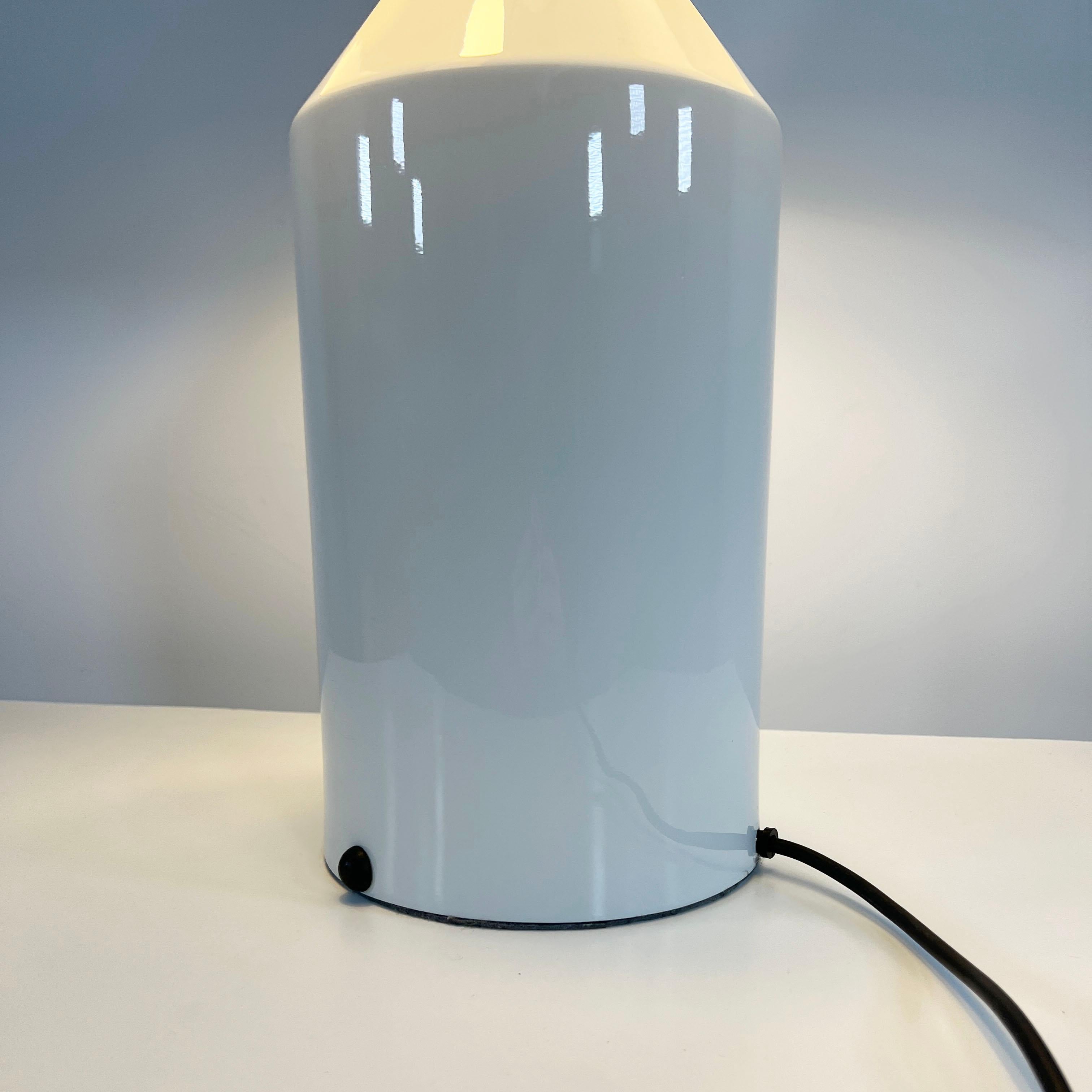 Mid-20th Century Large Vintage White Atollo Table Lamp by Vico Magistretti for Oluce, 1960s For Sale