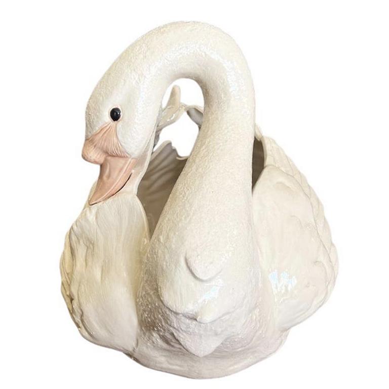 Hollywood Regency Grande jardinière, vase ou sculpture vintage en céramique blanche représentant un Swan en vente