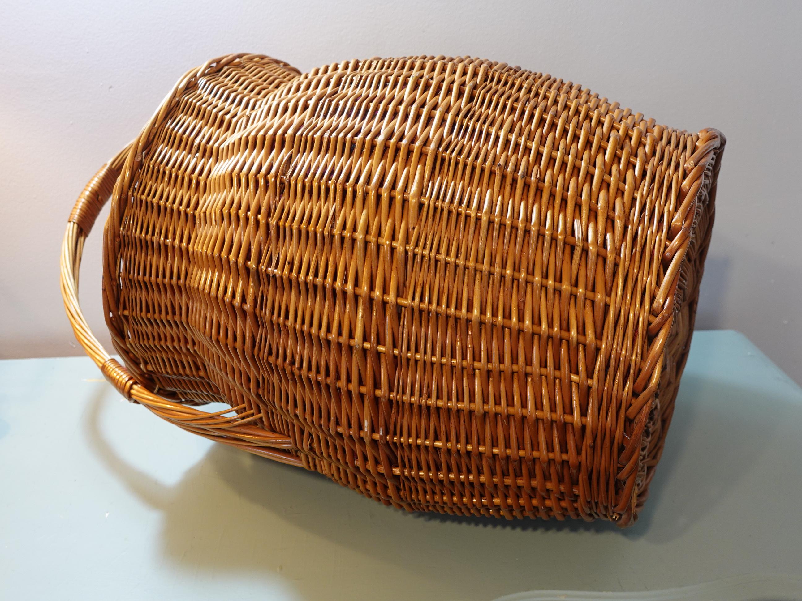 Large Vintage Wicker, Fabric Lined Basket/Hamper For Sale 3