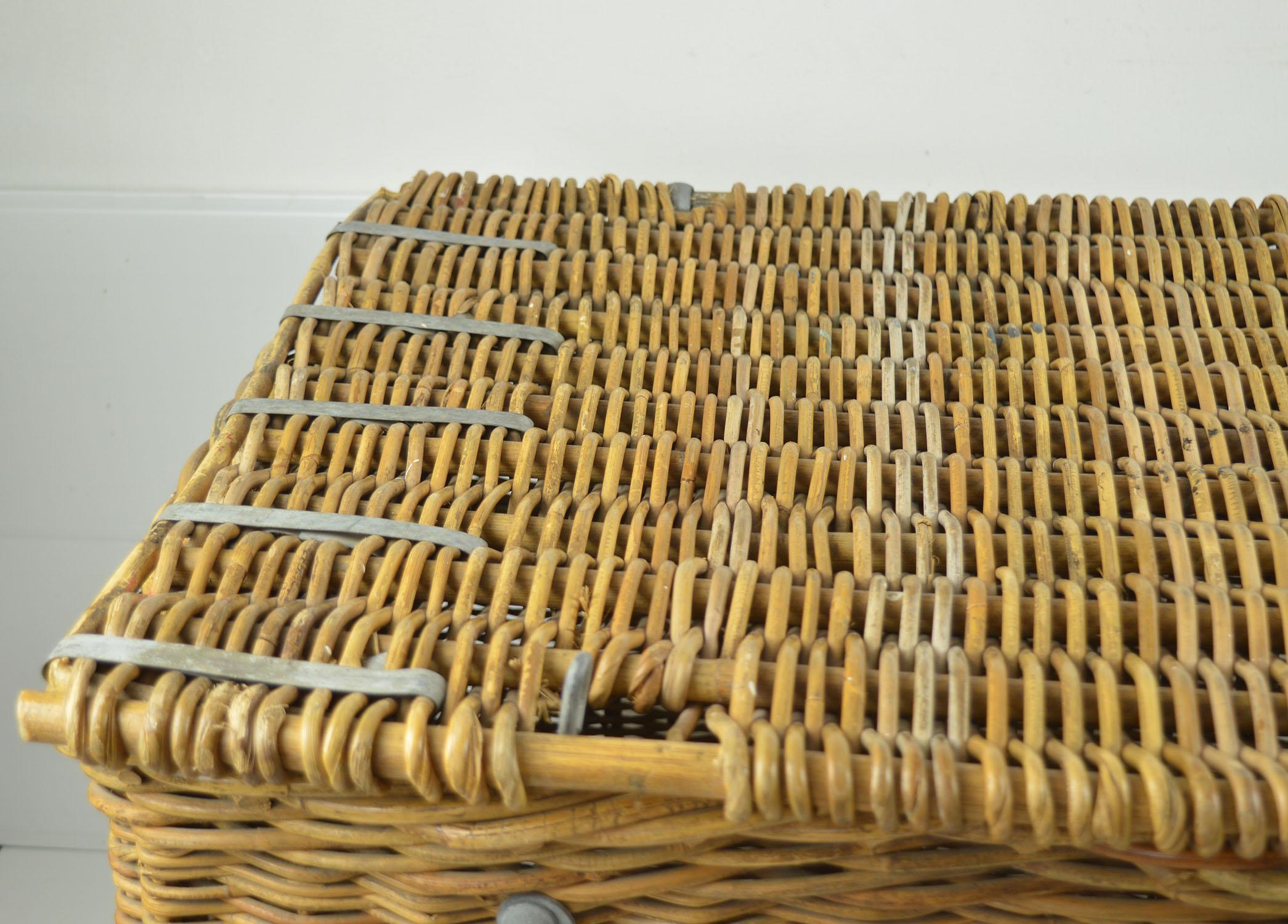 Large Vintage Wicker Travel Trunk or Log Basket In Good Condition In St Annes, Lancashire