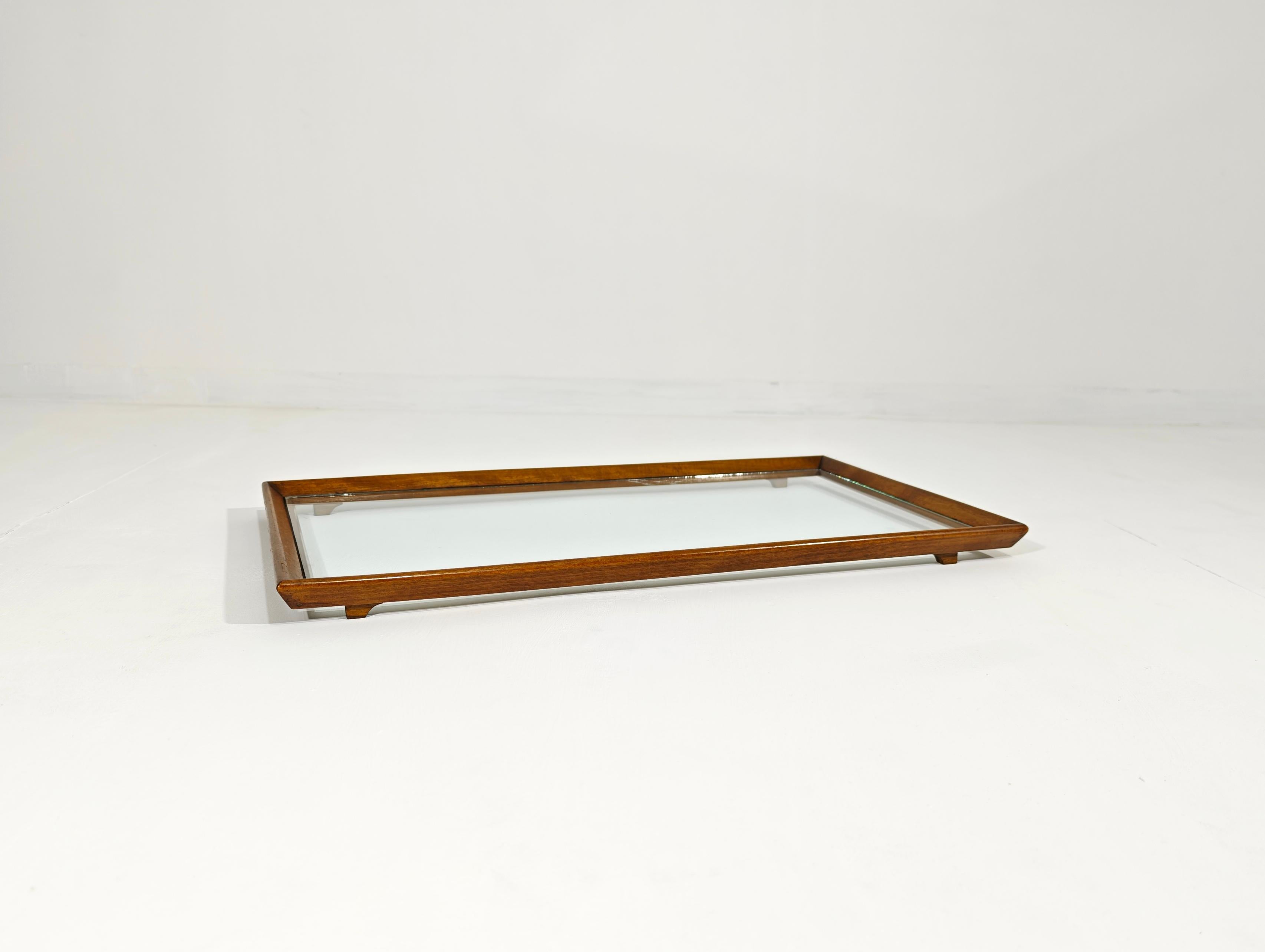 Vetro mercurizzato Grande vassoio da portata vintage in legno e vetro Mid-Century Design Italia 1960s in vendita