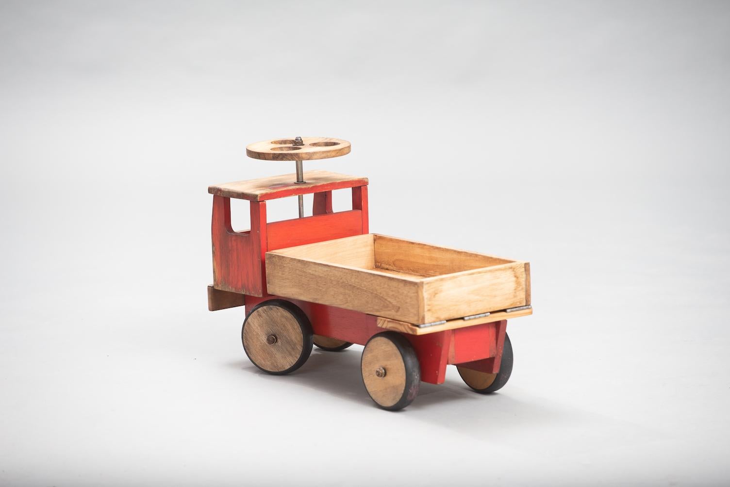 Large vintage wooden child's toy truck in a wonderful original condition.