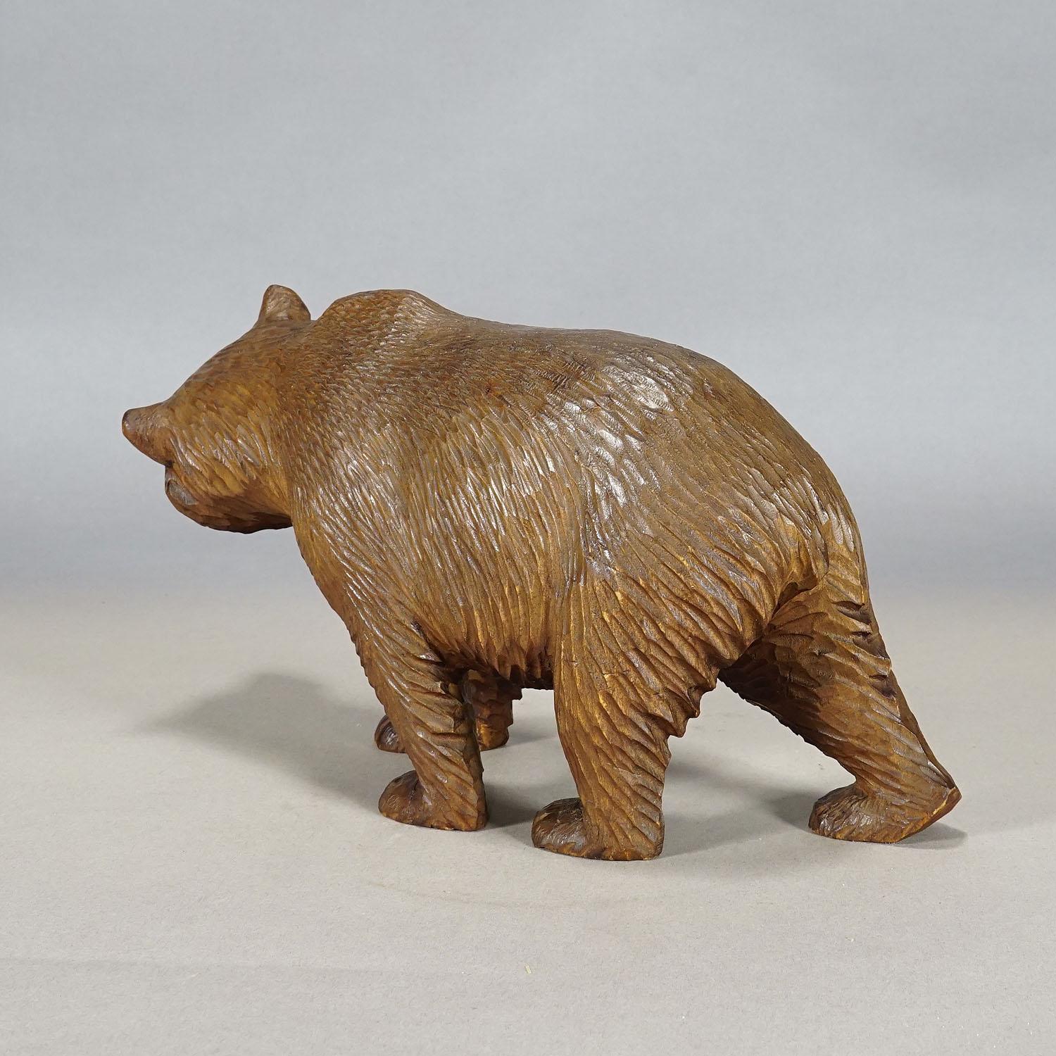 Swiss Large Vintage Wooden Strolling Bear Handcarved in Brienz Ca. 1930s For Sale
