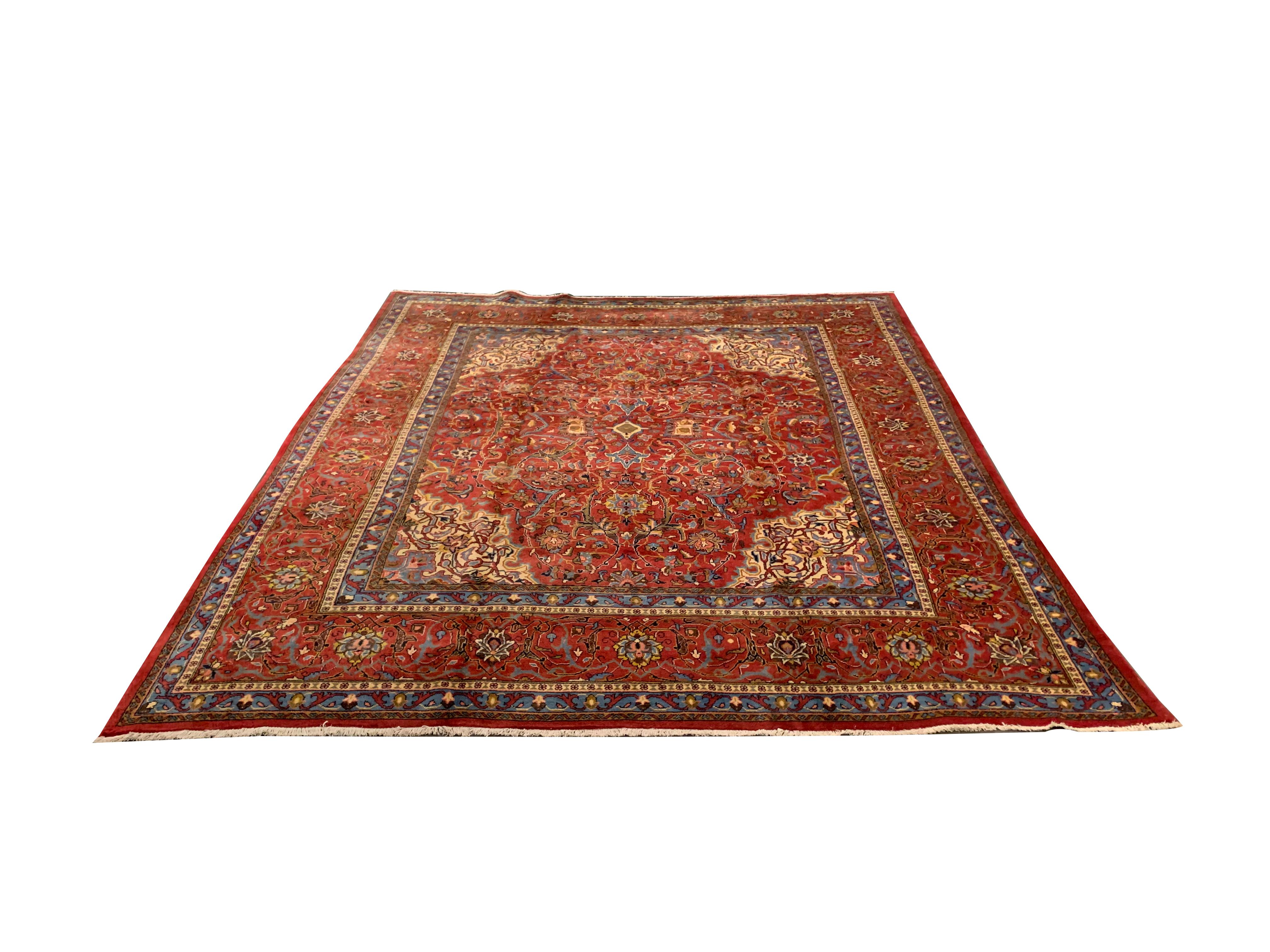 Großer handgewebter traditioneller roter Teppich aus Wolle im Vintage-Stil im Zustand „Hervorragend“ im Angebot in Hampshire, GB