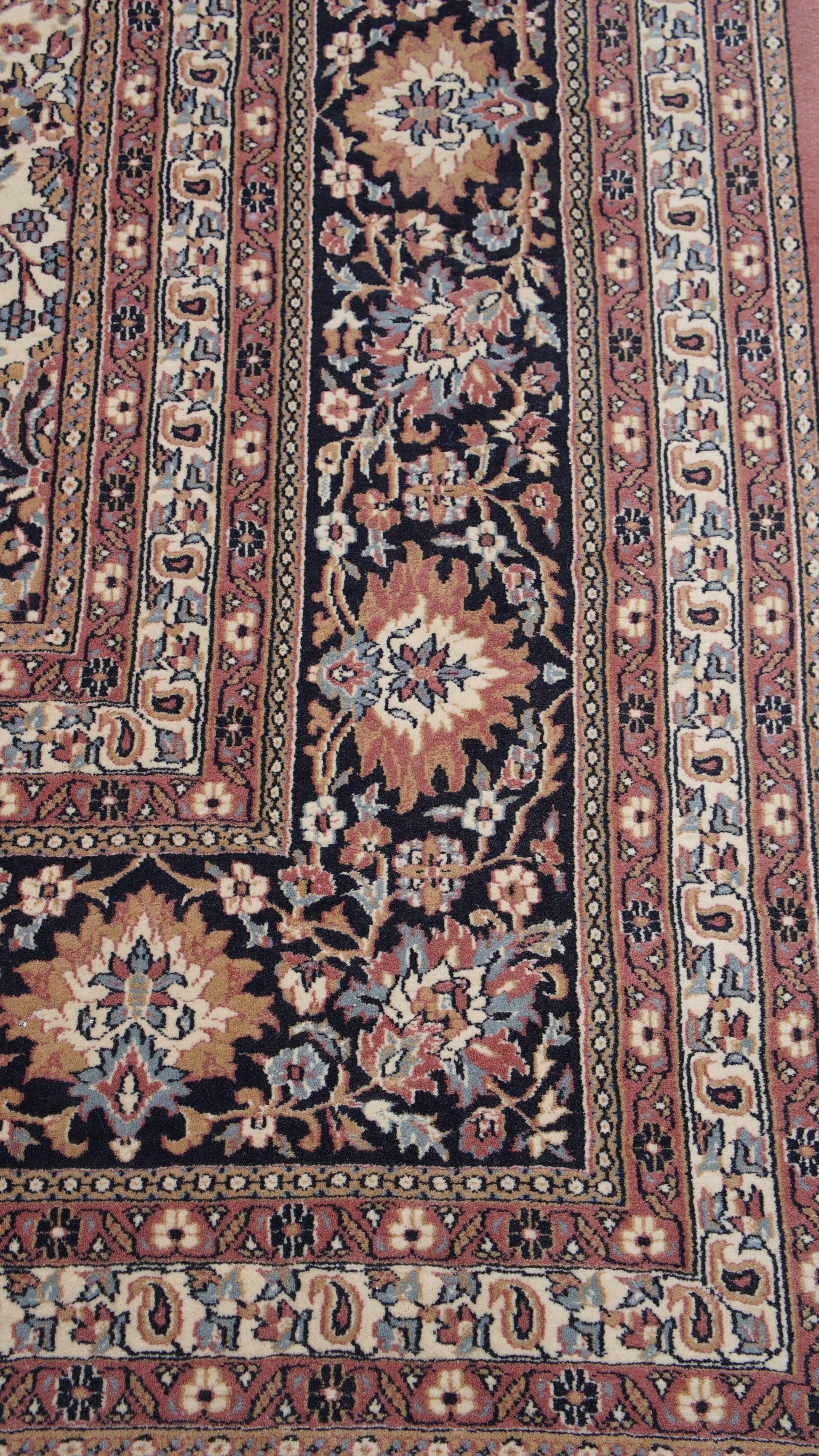 Großer Vintage-Wollteppich - 350x250cm (Handgefertigt) im Angebot