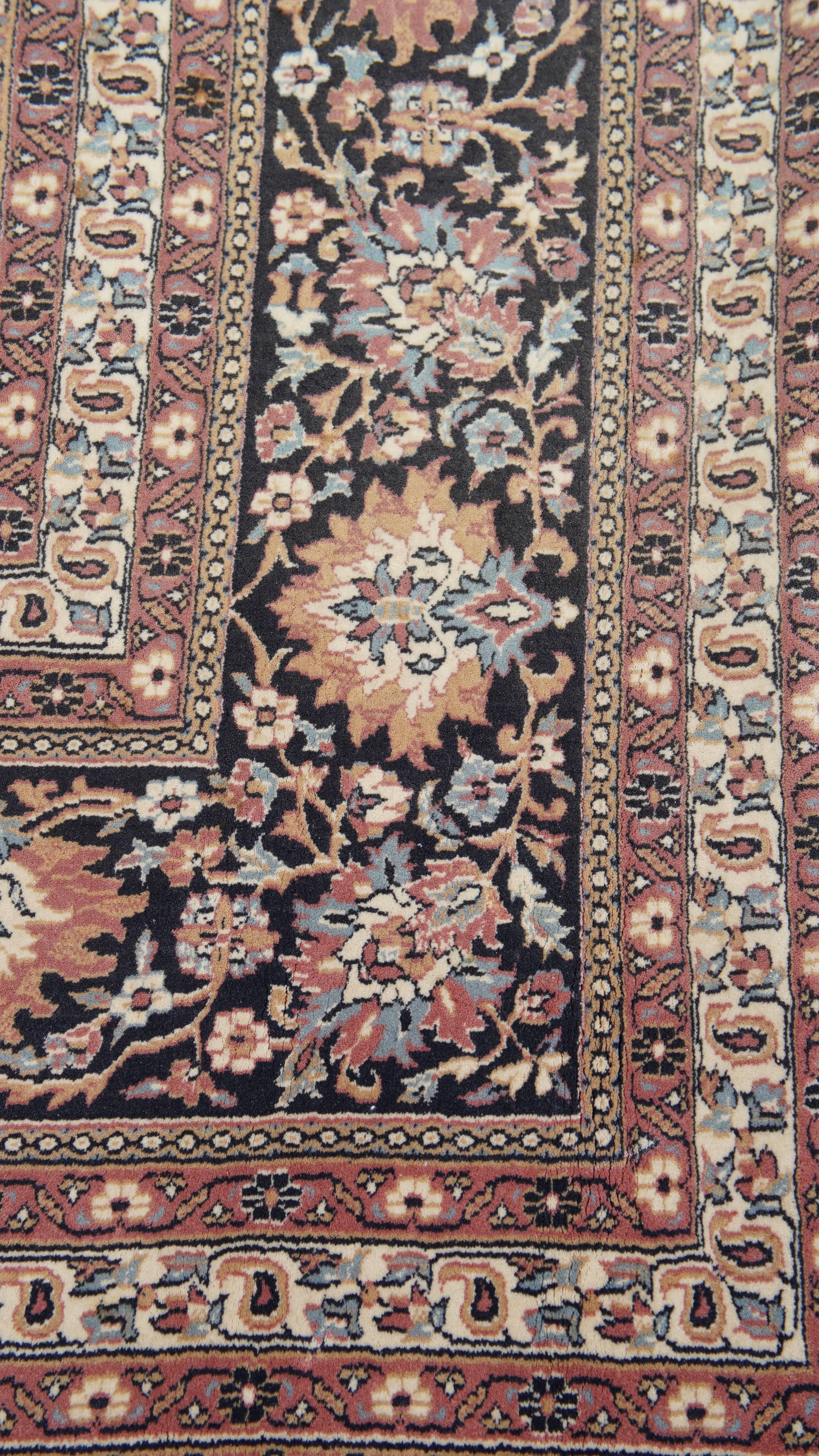 Großer Vintage-Wollteppich - 350x250cm im Angebot 2