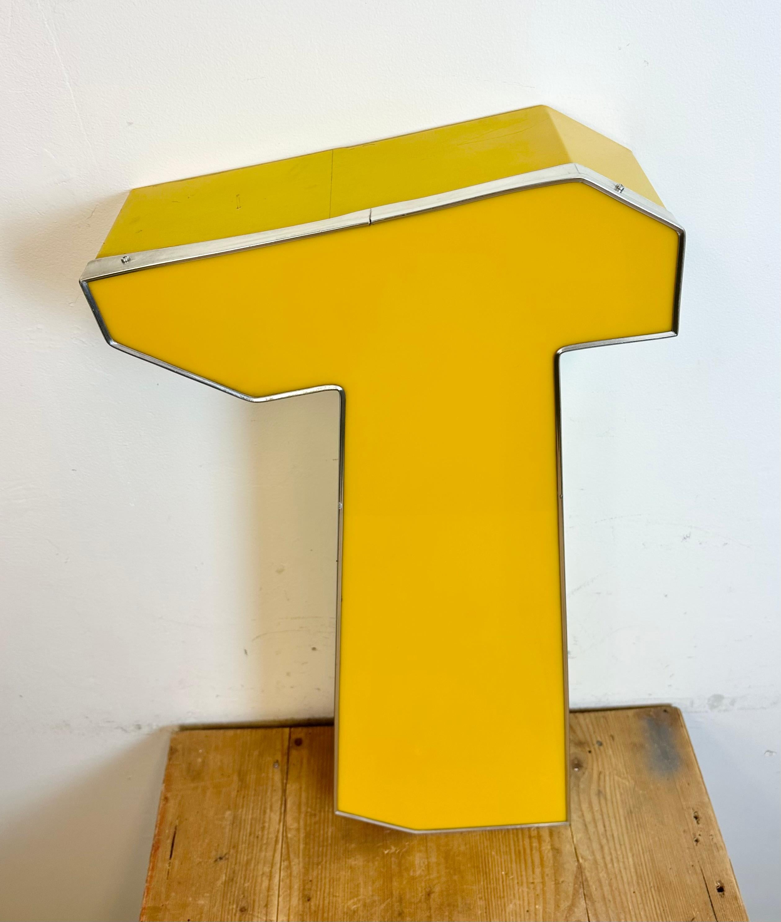 Large Vintage Yellow Illuminated Letter T , 1980s For Sale 2