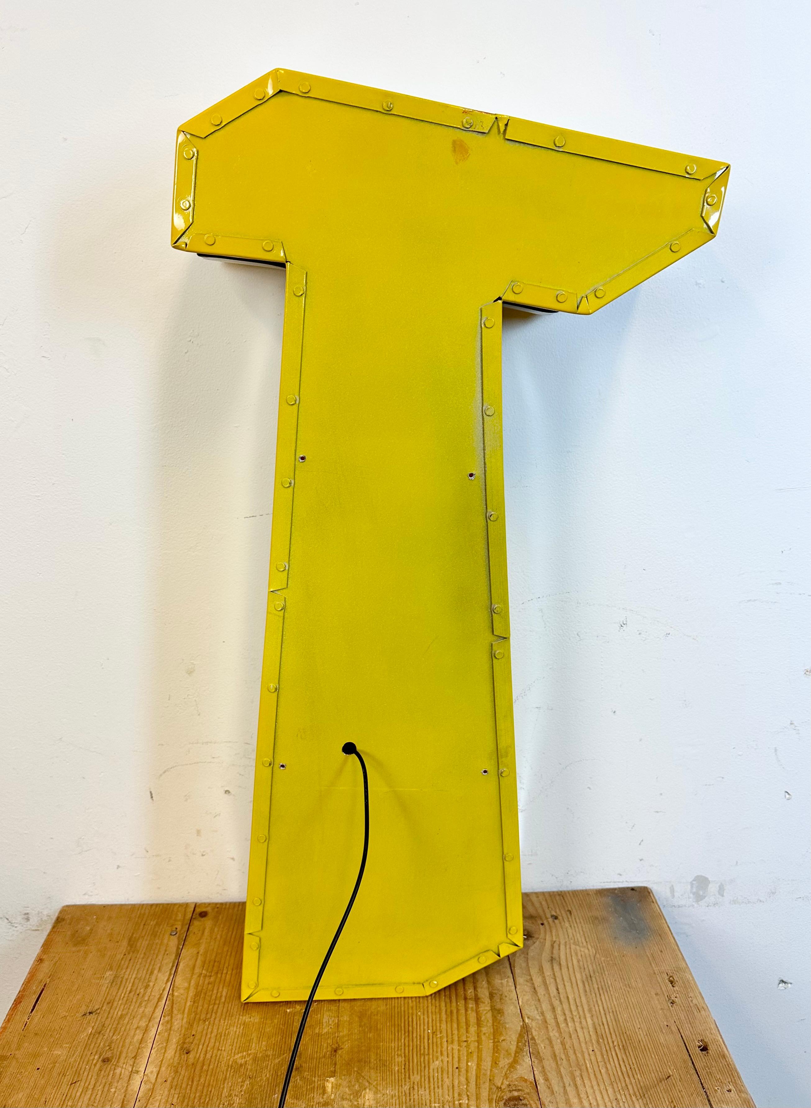 Large Vintage Yellow Illuminated Letter T , 1980s For Sale 4