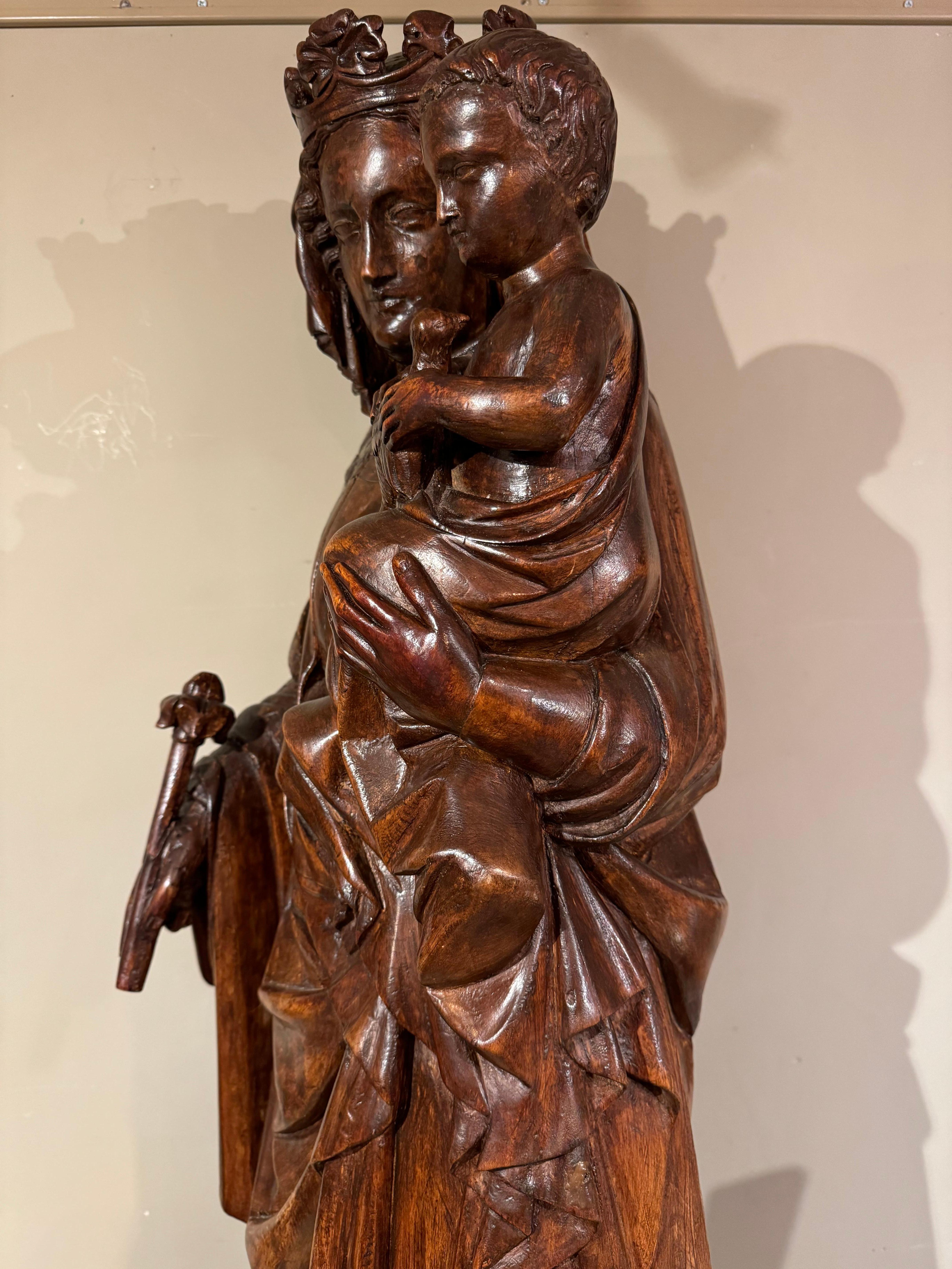 Una Virgen y un Niño muy grandes ( 49 pulgadas) , Champaña, hacia 1500 siglo XVIII y antes en venta