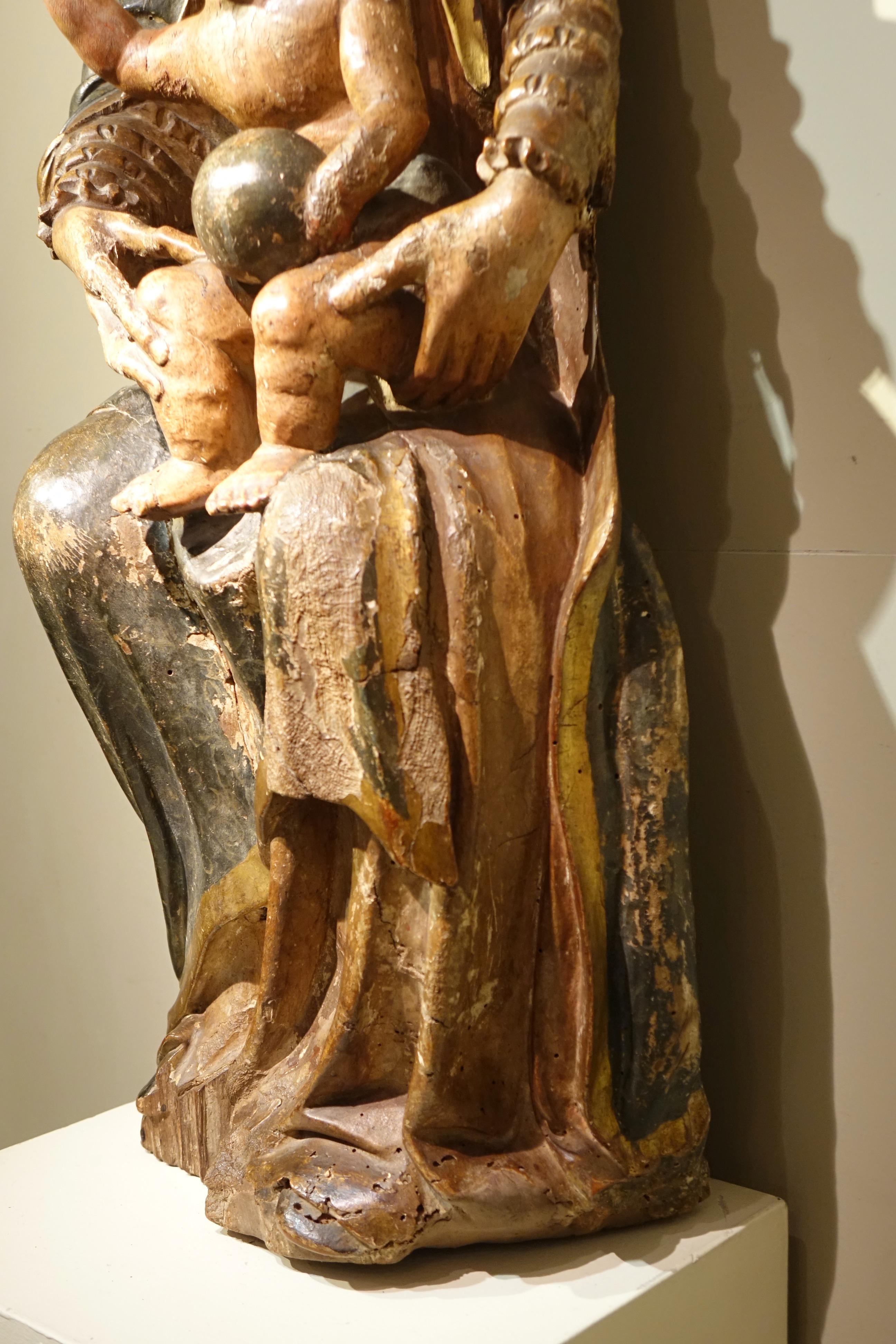 Grande Vierge et enfant en bois polychrome, Espagne, 16ème siècle Bon état - En vente à PARIS, FR