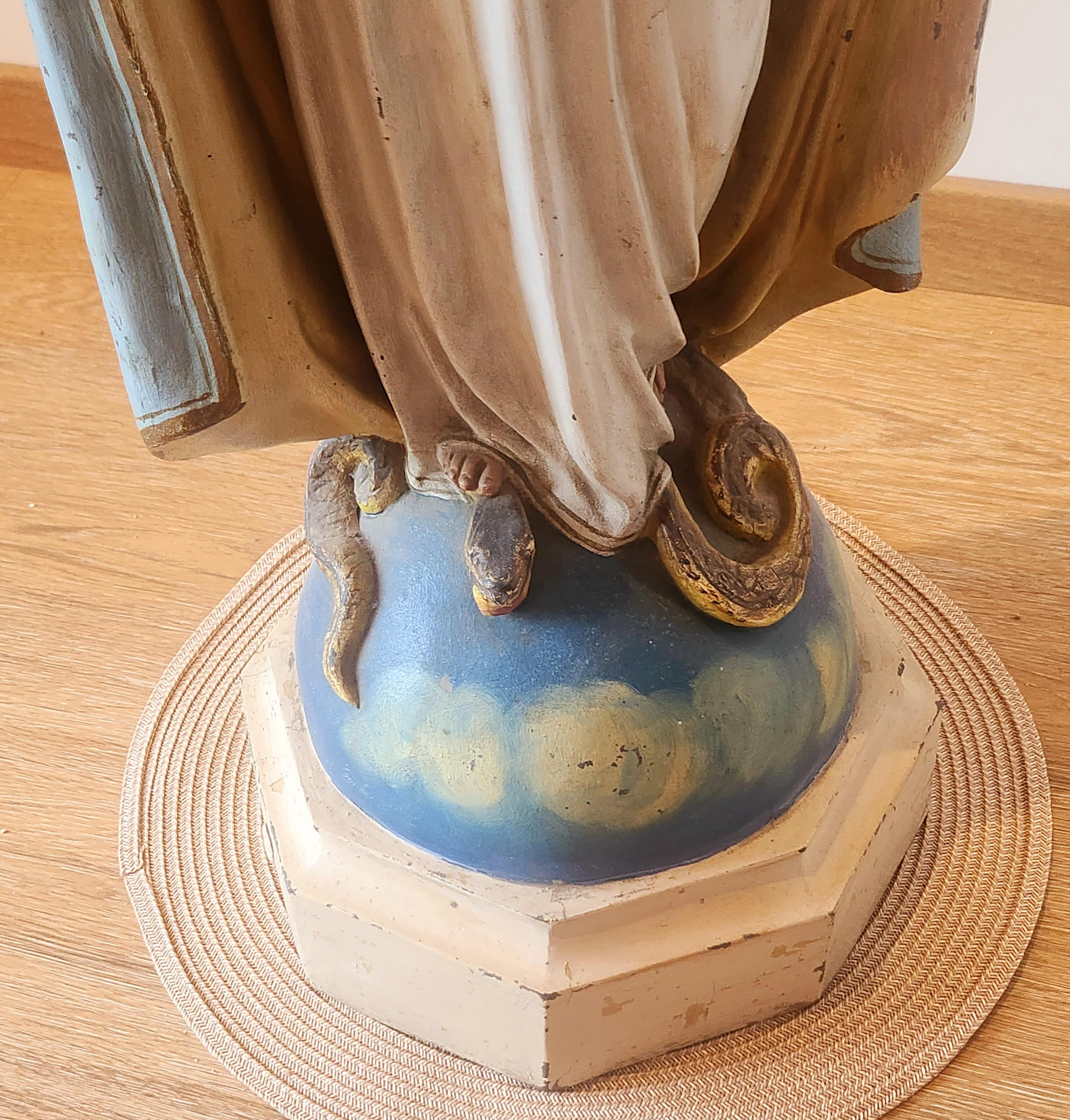Estatua grande de la Virgen Casada de mediados de siglo en venta 1