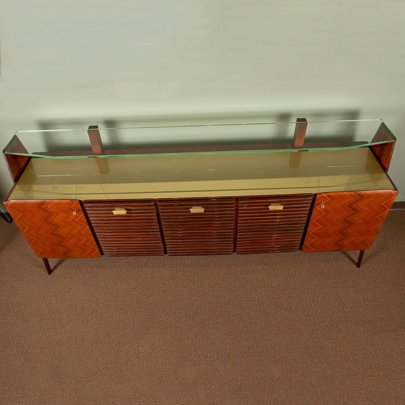 Large Vittorio Dassi Style Italian Sideboard In Good Condition In Troy, MI