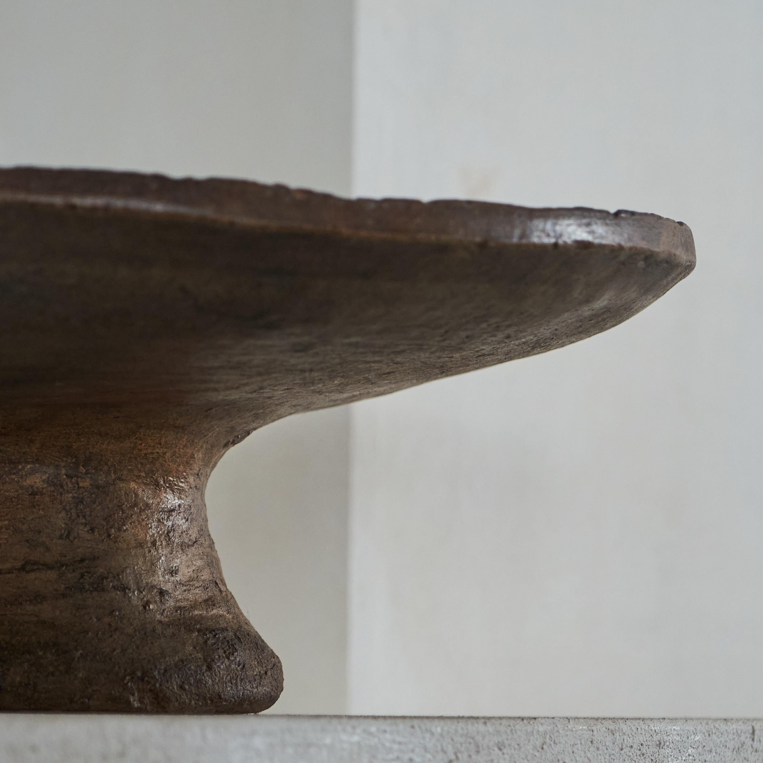 Fait main Grand centre de table ou bol de style Wabi Sabi en Studio Pottery